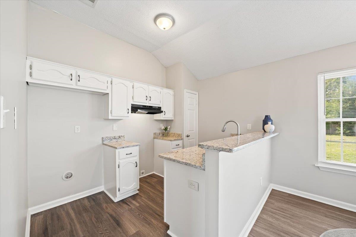 5909 COTTAGE HILL DR