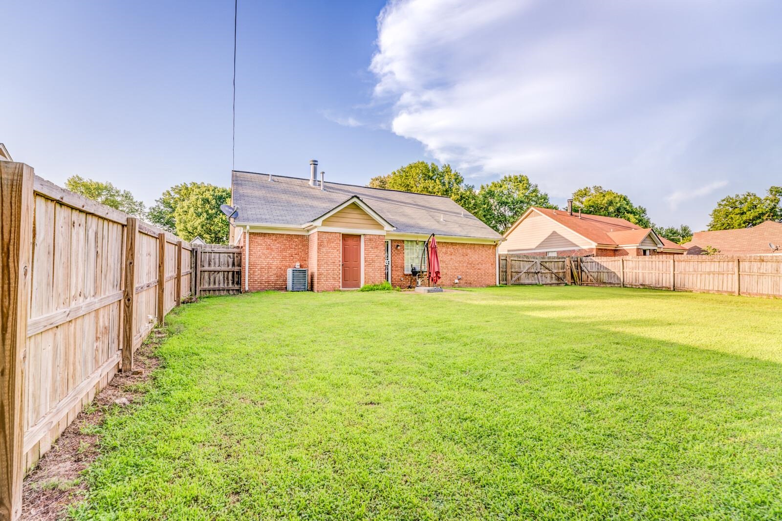 7611 VALLEY GLEN DR