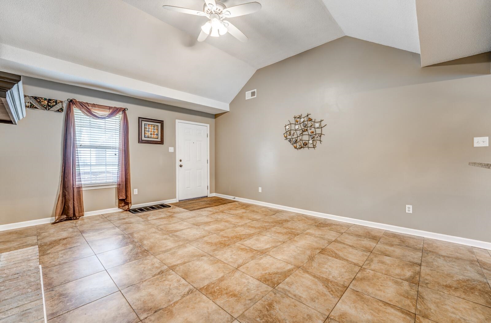 7611 VALLEY GLEN DR