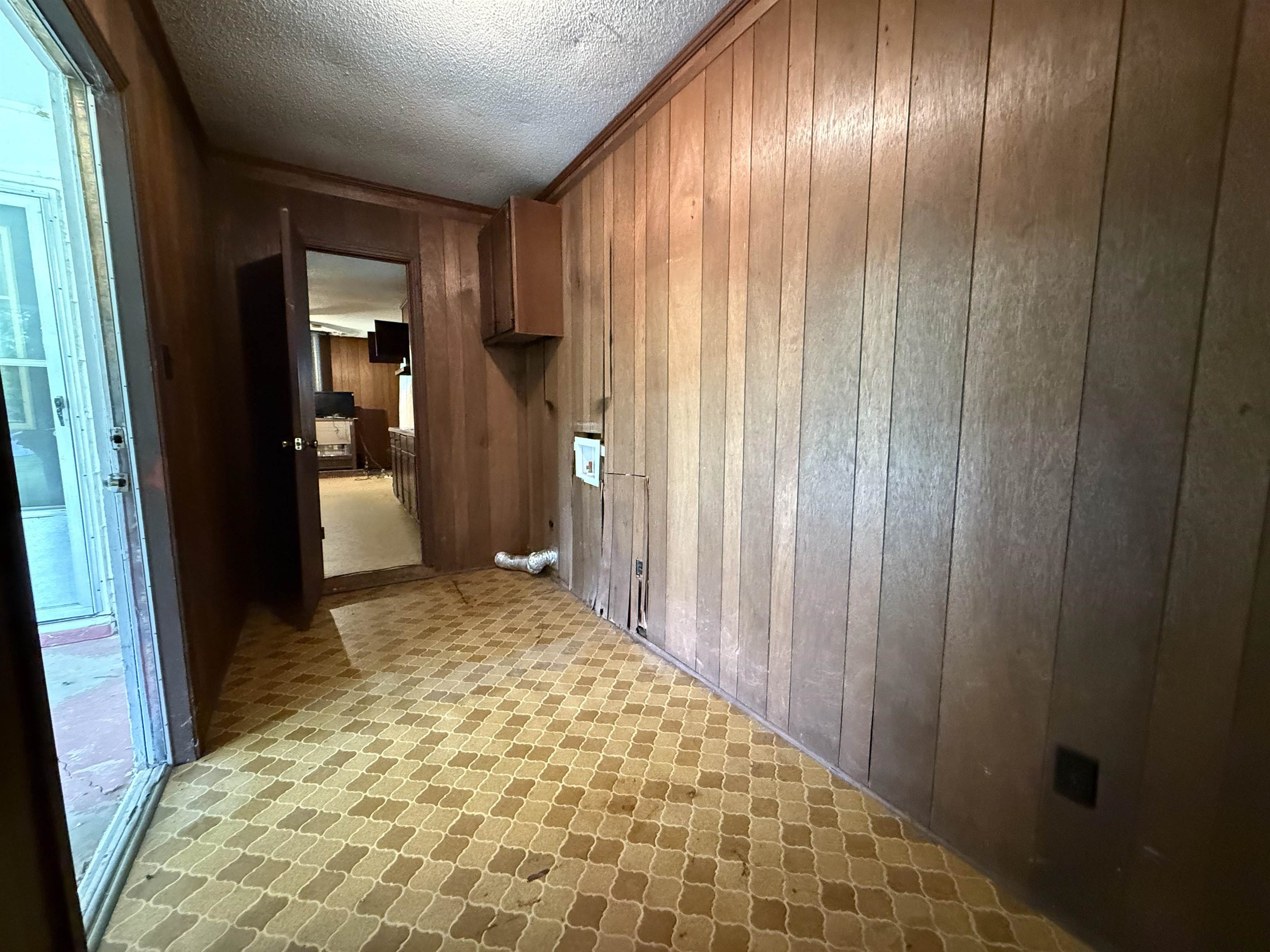 310 JANIE BIRD DR