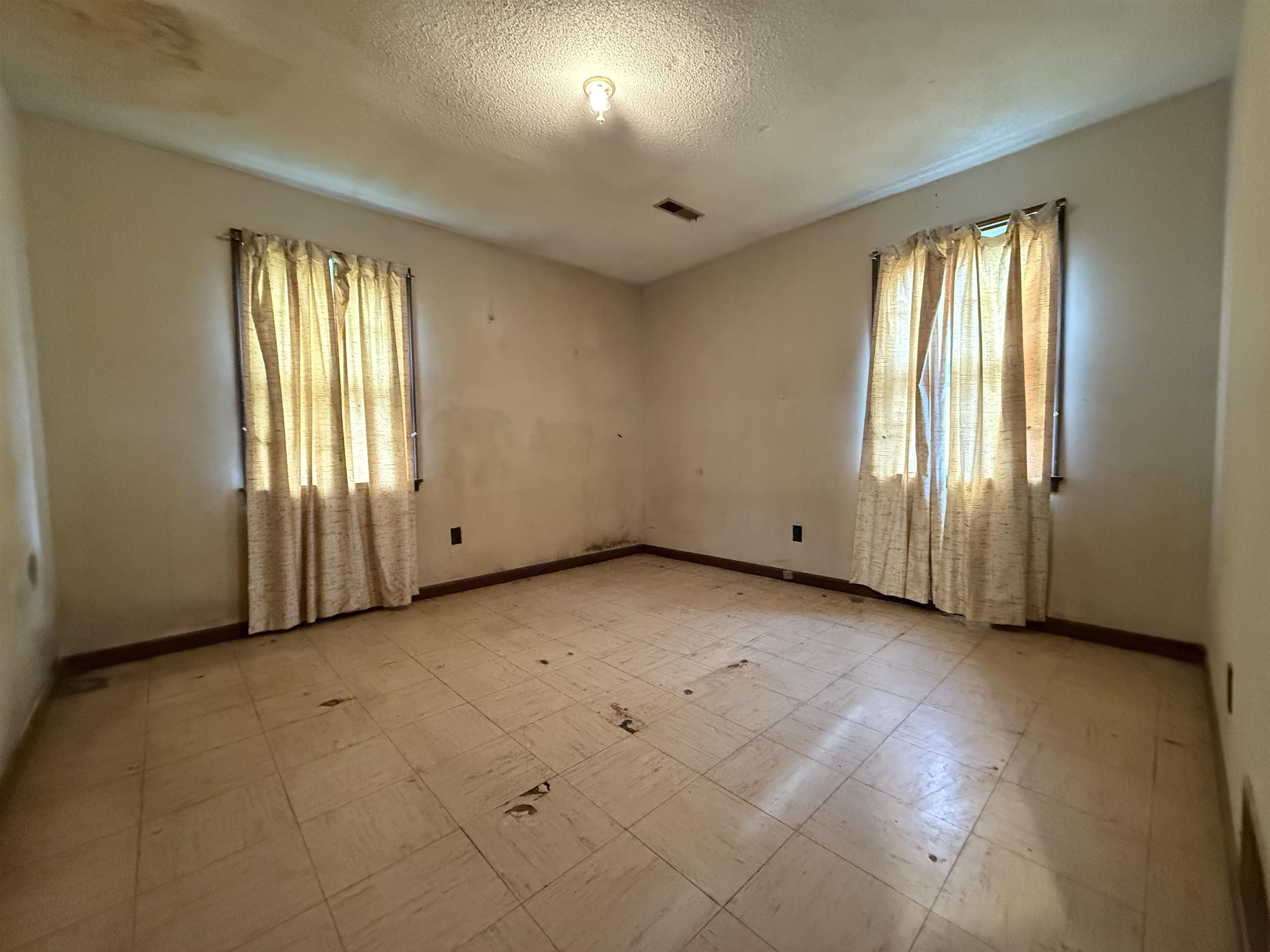 310 JANIE BIRD DR