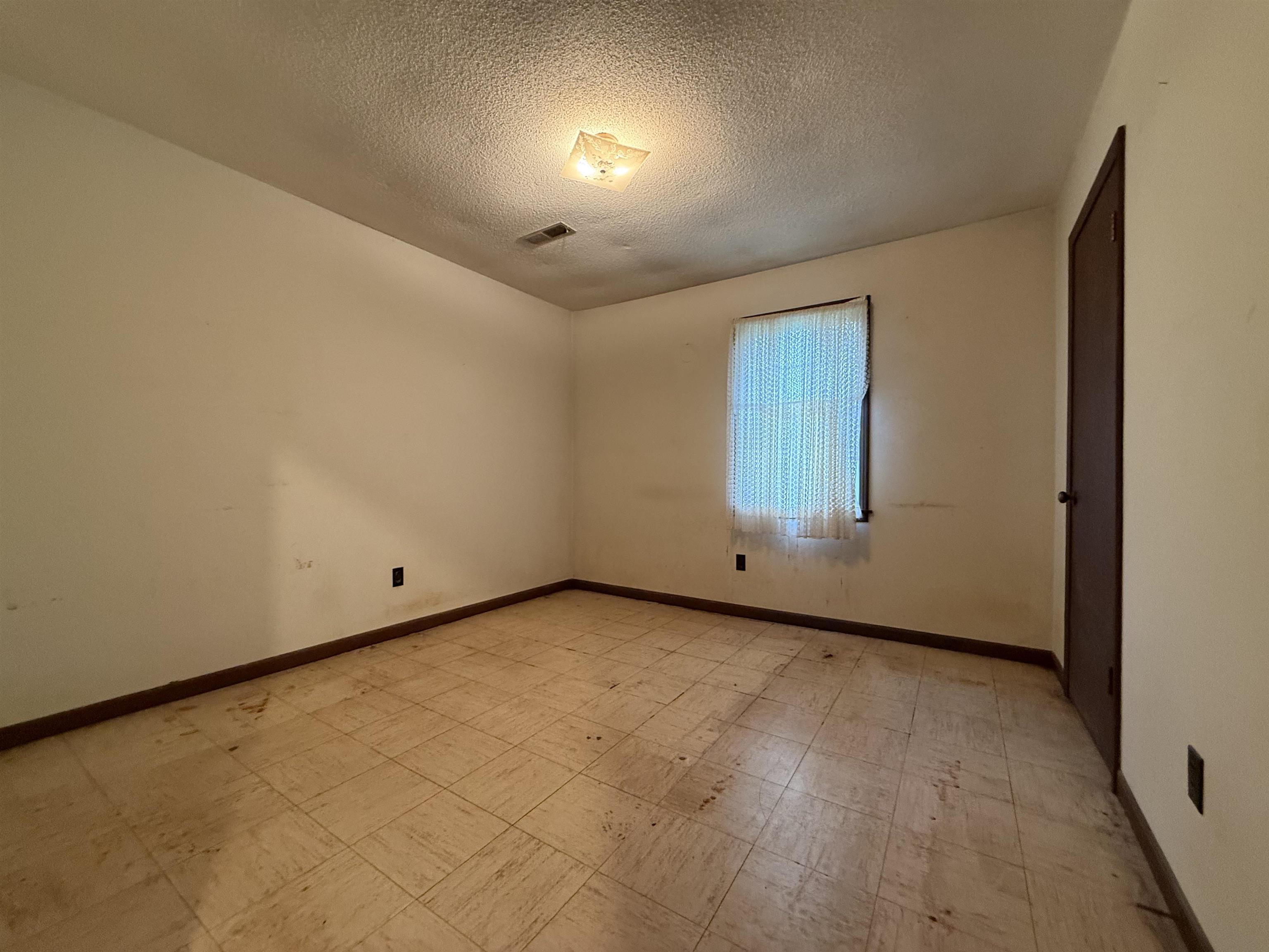 310 JANIE BIRD DR