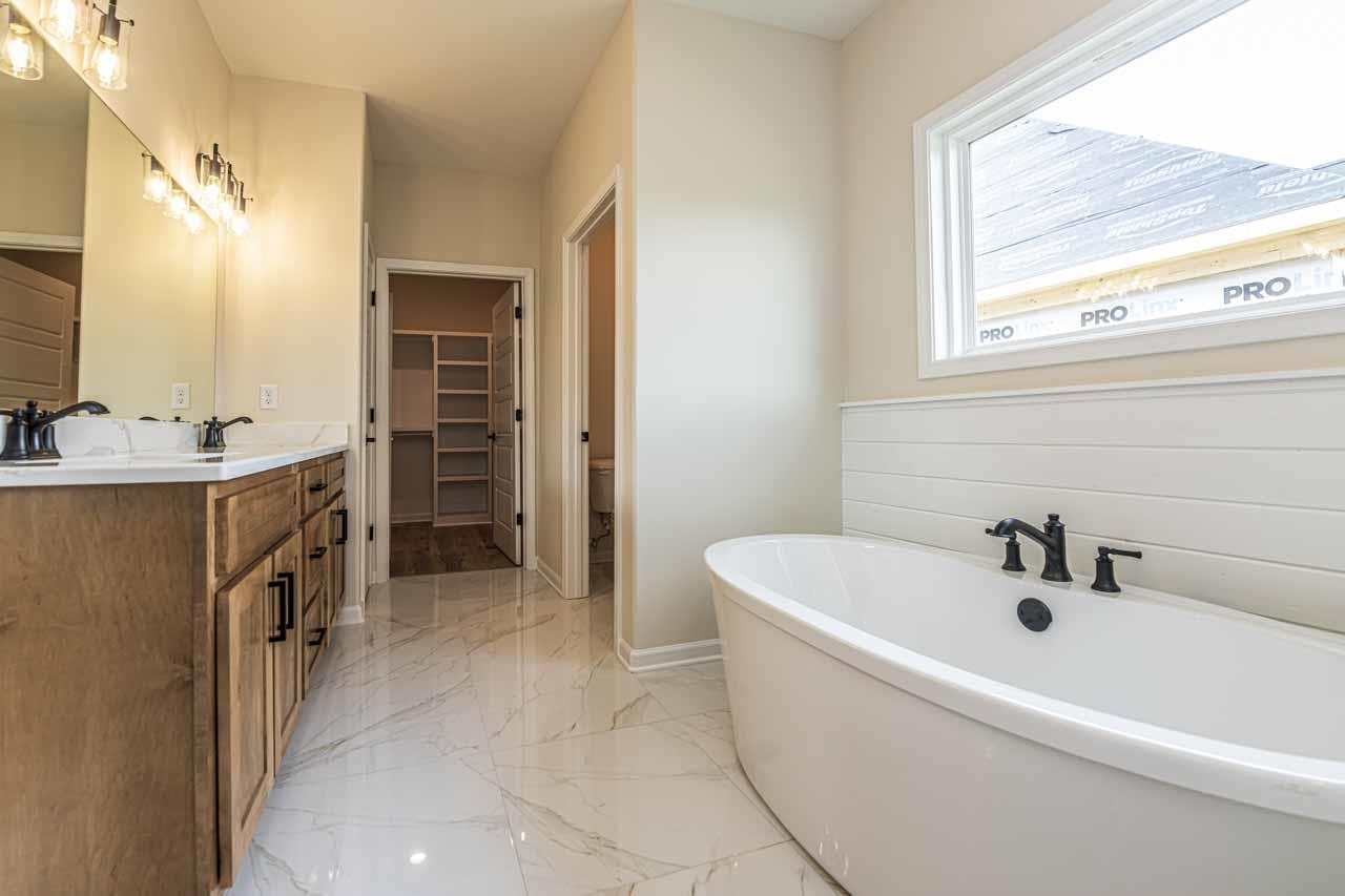 170 OAKLAND RIDGE CV