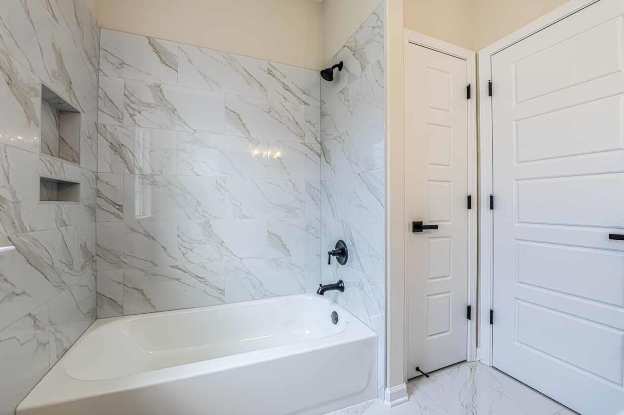 170 OAKLAND RIDGE CV