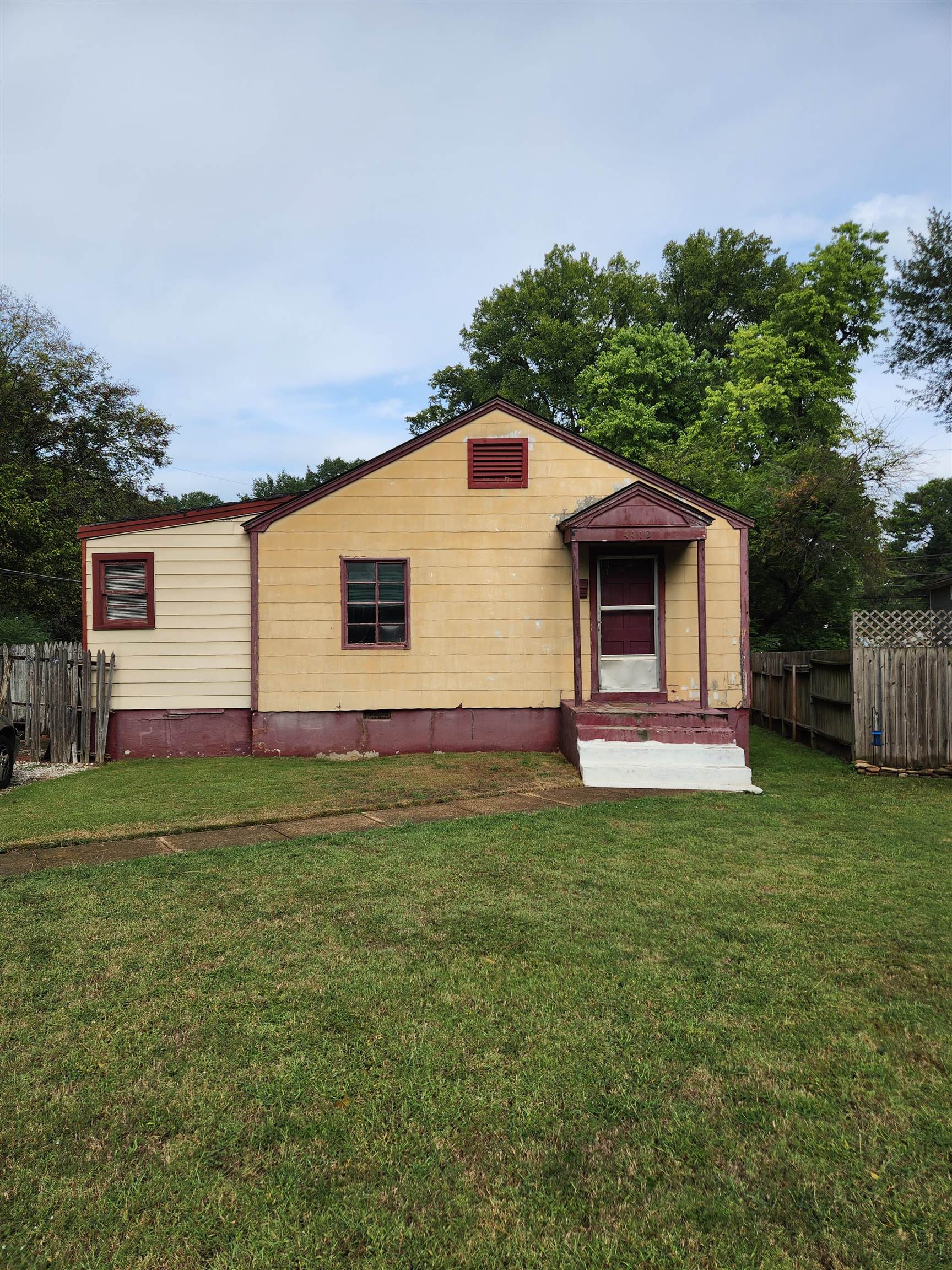 4412 CLEO AVE