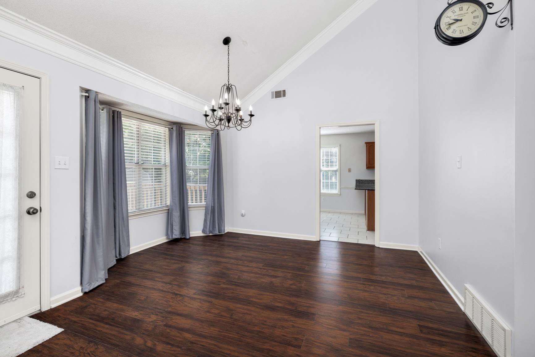 160 GRETNA GREEN DR S