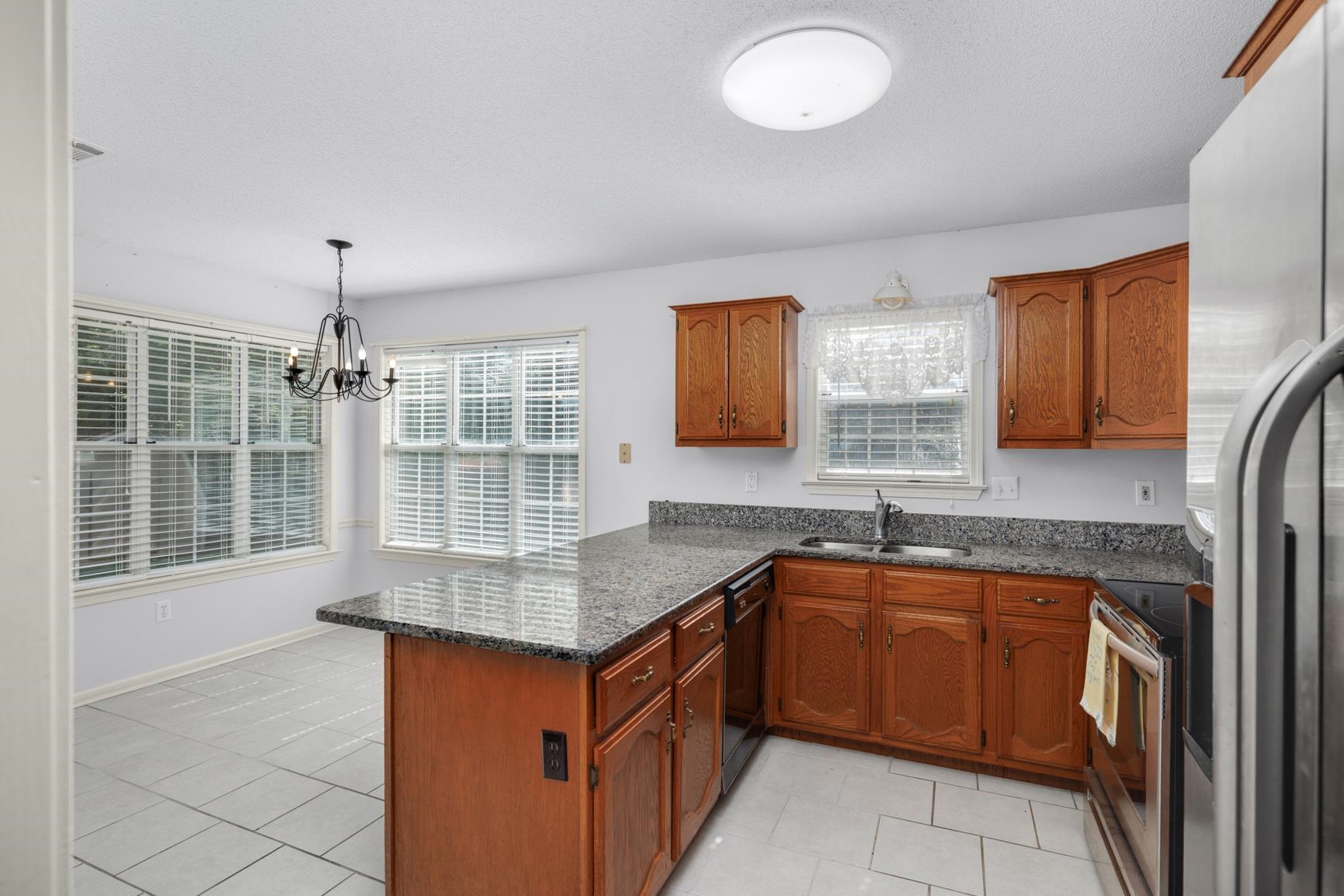 160 GRETNA GREEN DR S