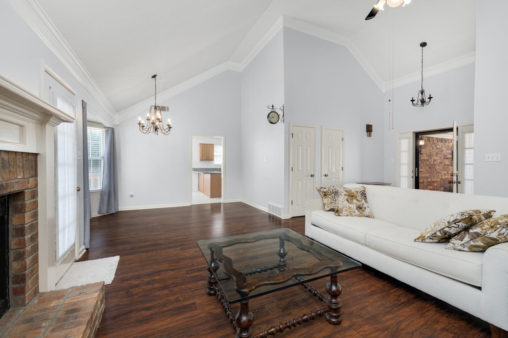 160 GRETNA GREEN DR S