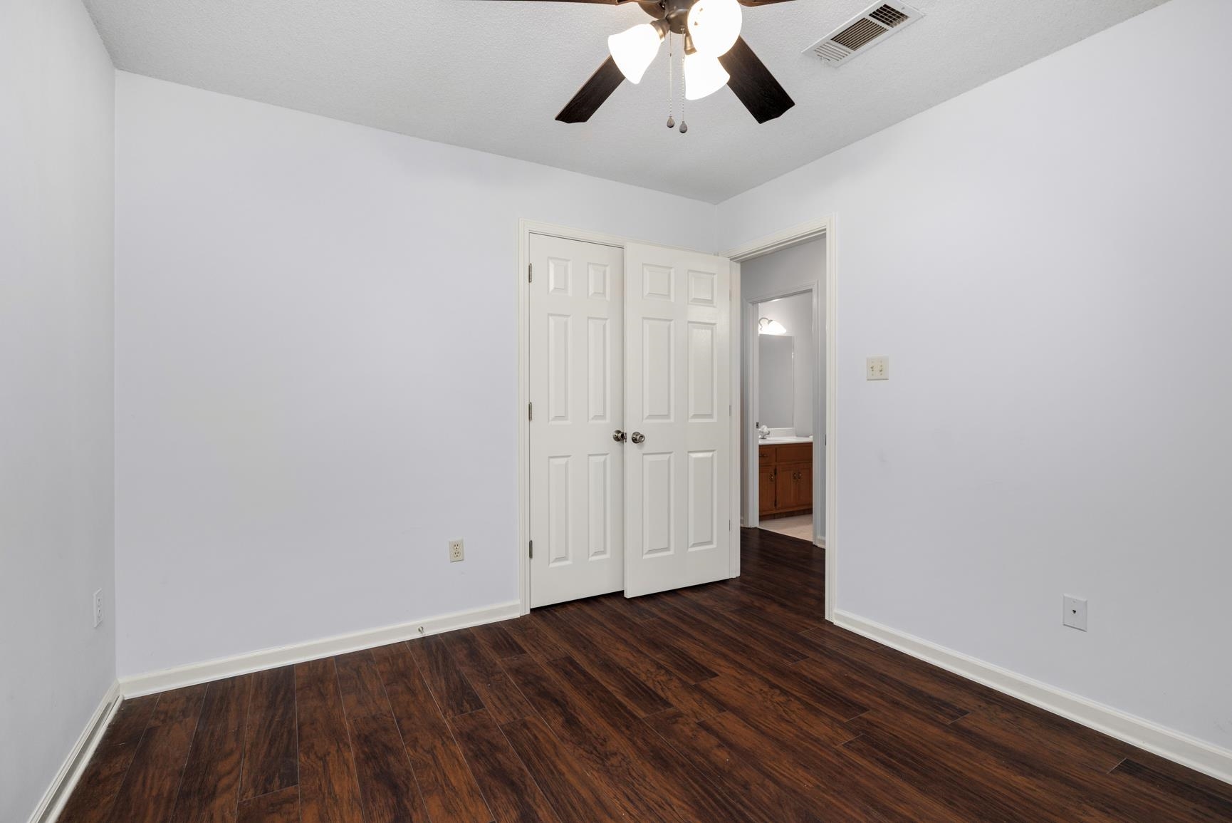 160 GRETNA GREEN DR S