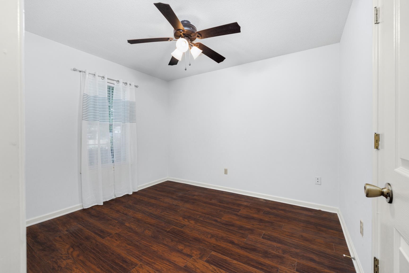 160 GRETNA GREEN DR S