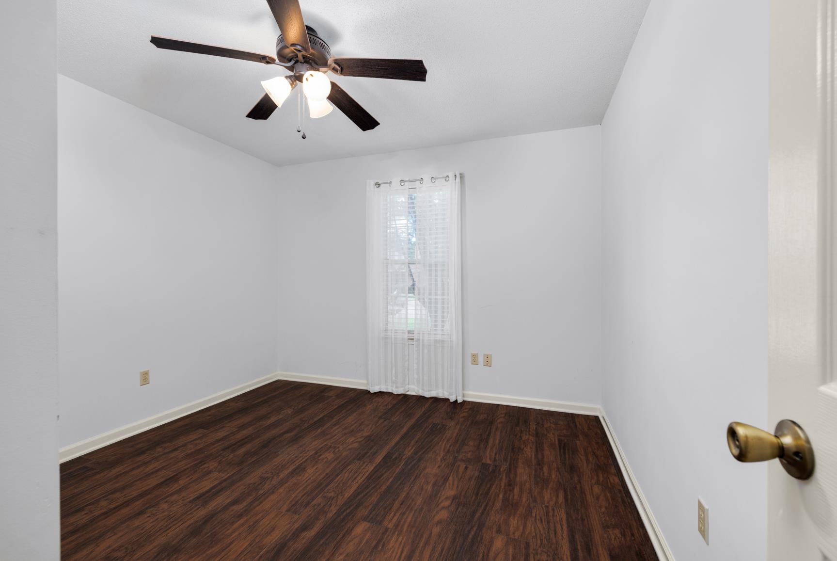 160 GRETNA GREEN DR S