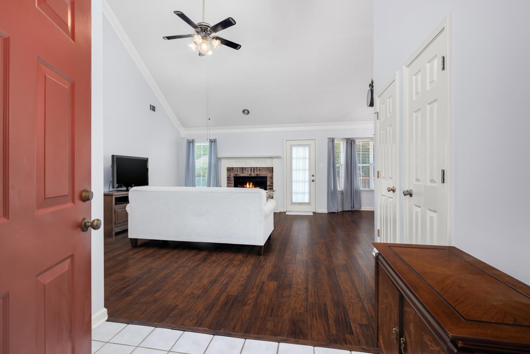 160 GRETNA GREEN DR S