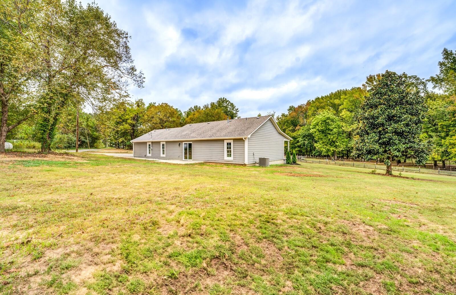 2100 SCRUB OAK RD