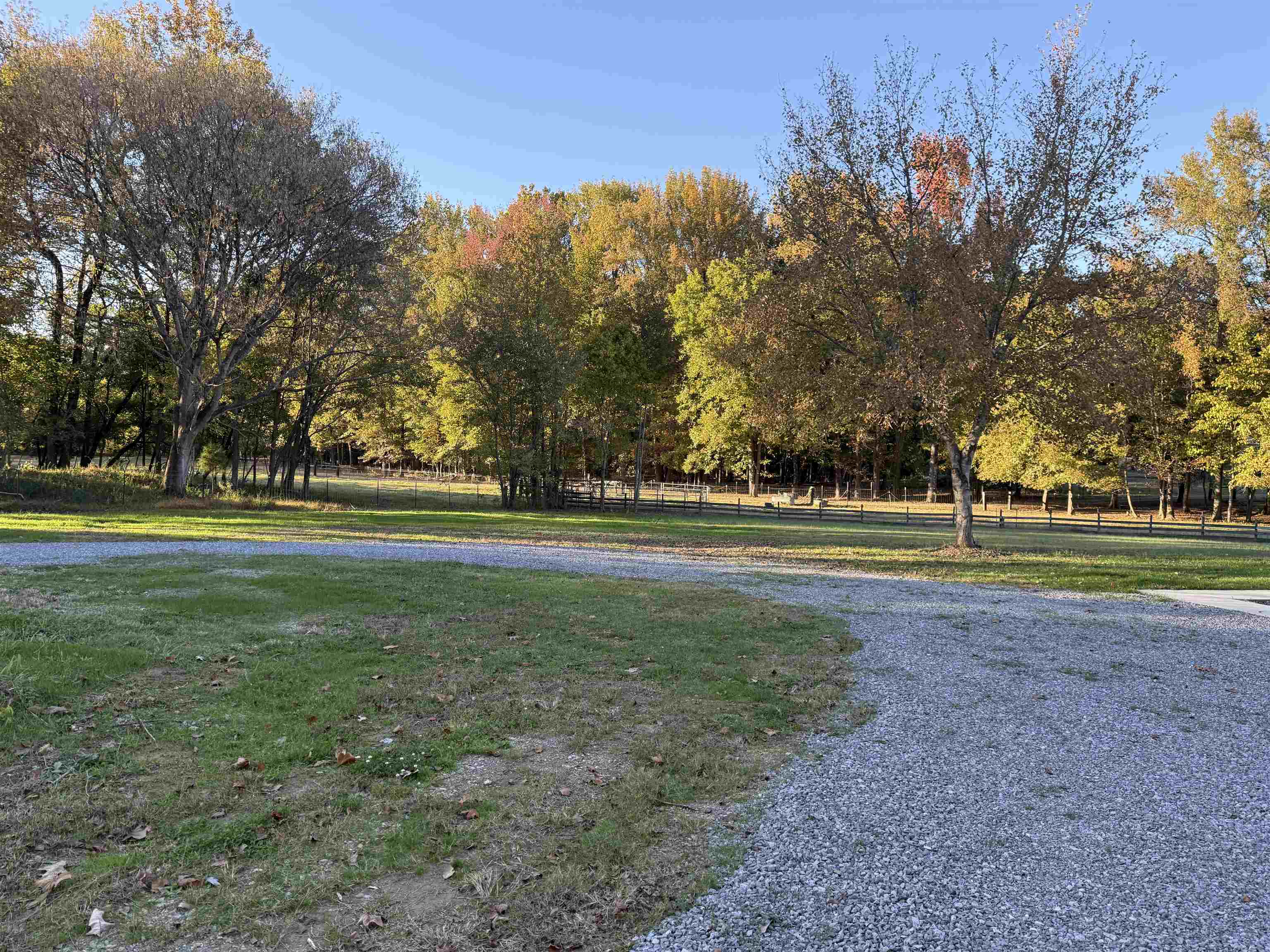2100 SCRUB OAK RD