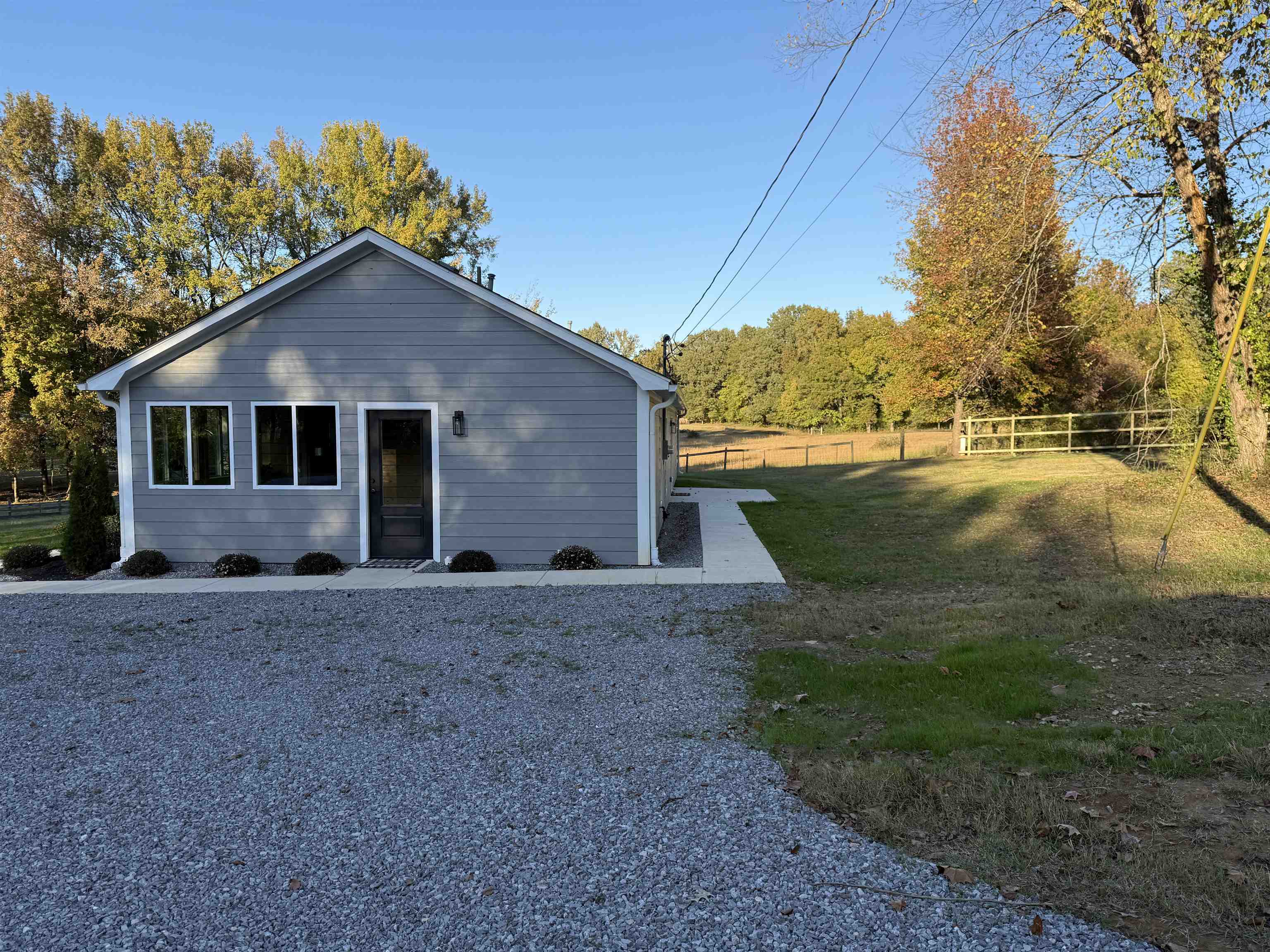 2100 SCRUB OAK RD
