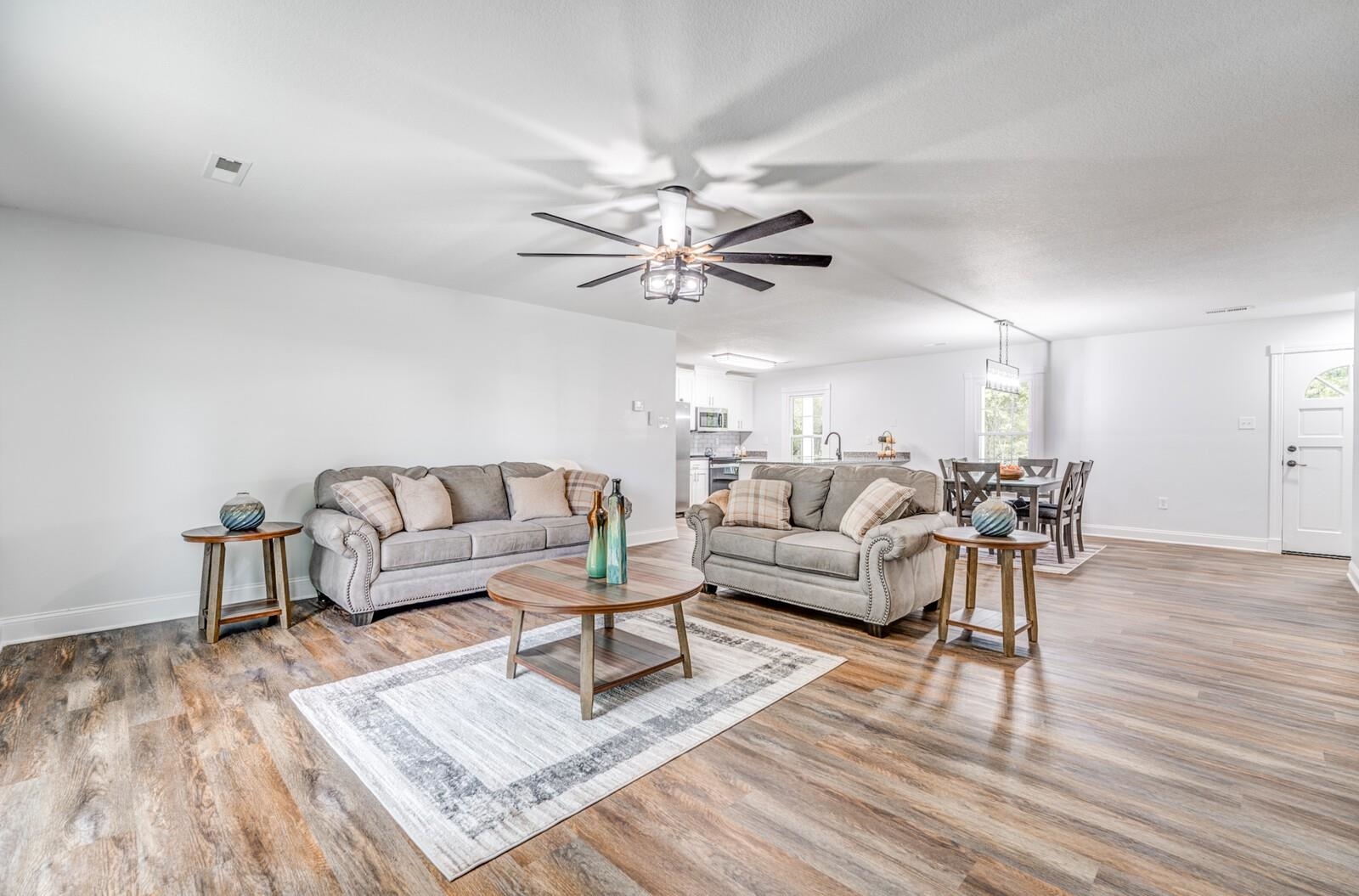 2100 SCRUB OAK RD