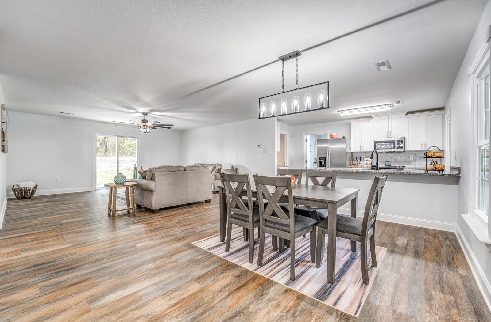 2100 SCRUB OAK RD