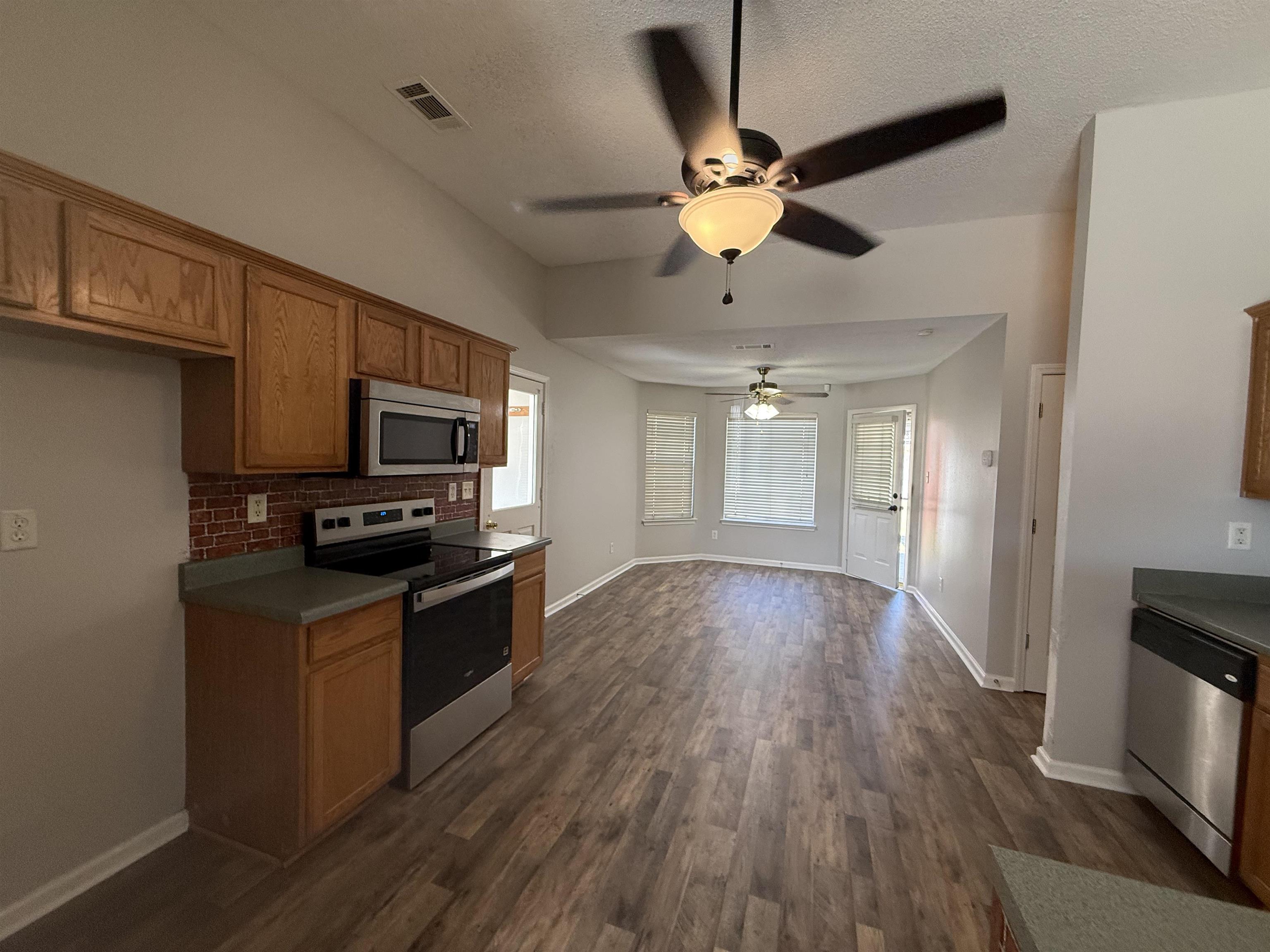 65 MAPLE RUN DR