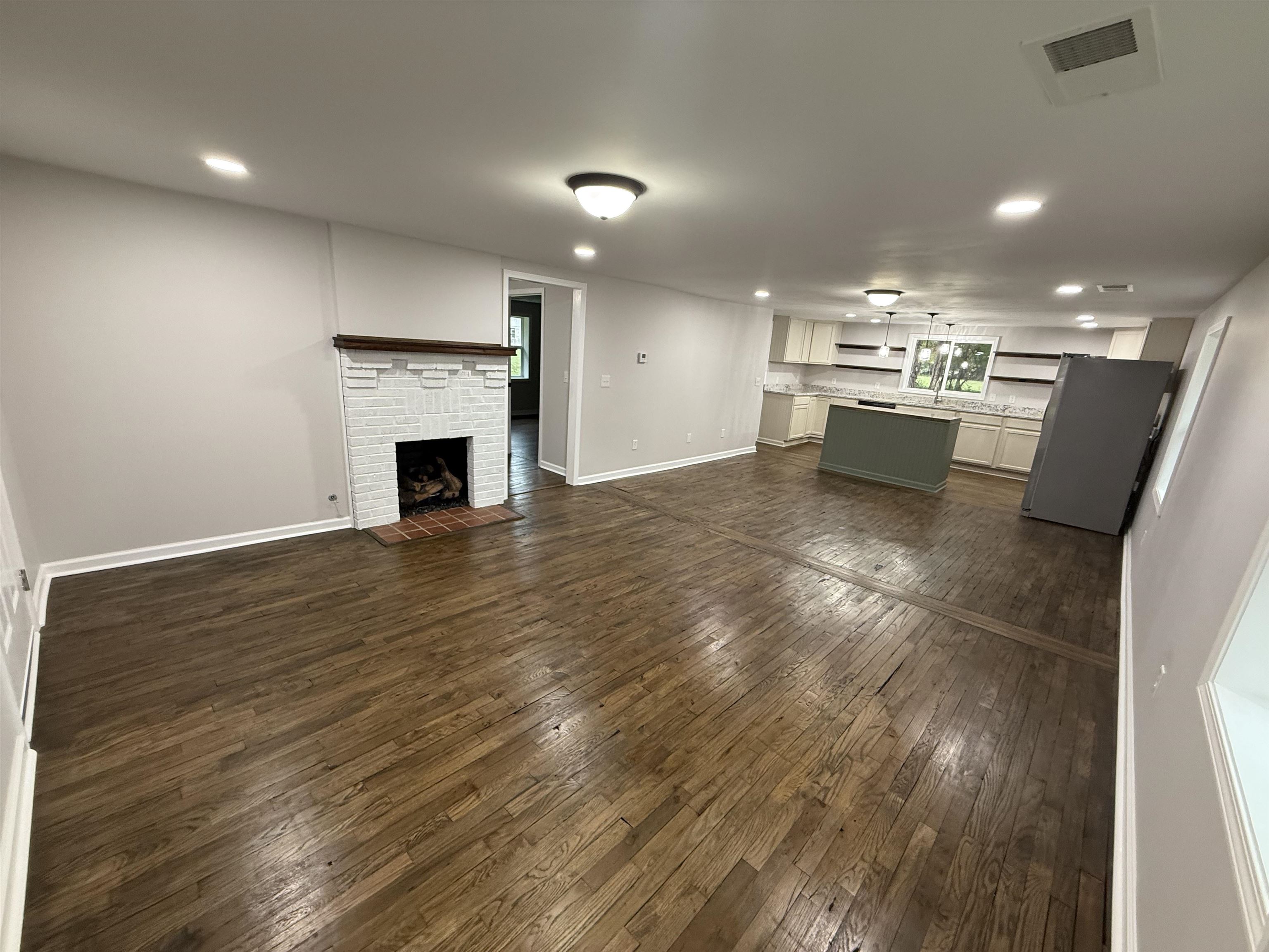 345 CROSS AVE