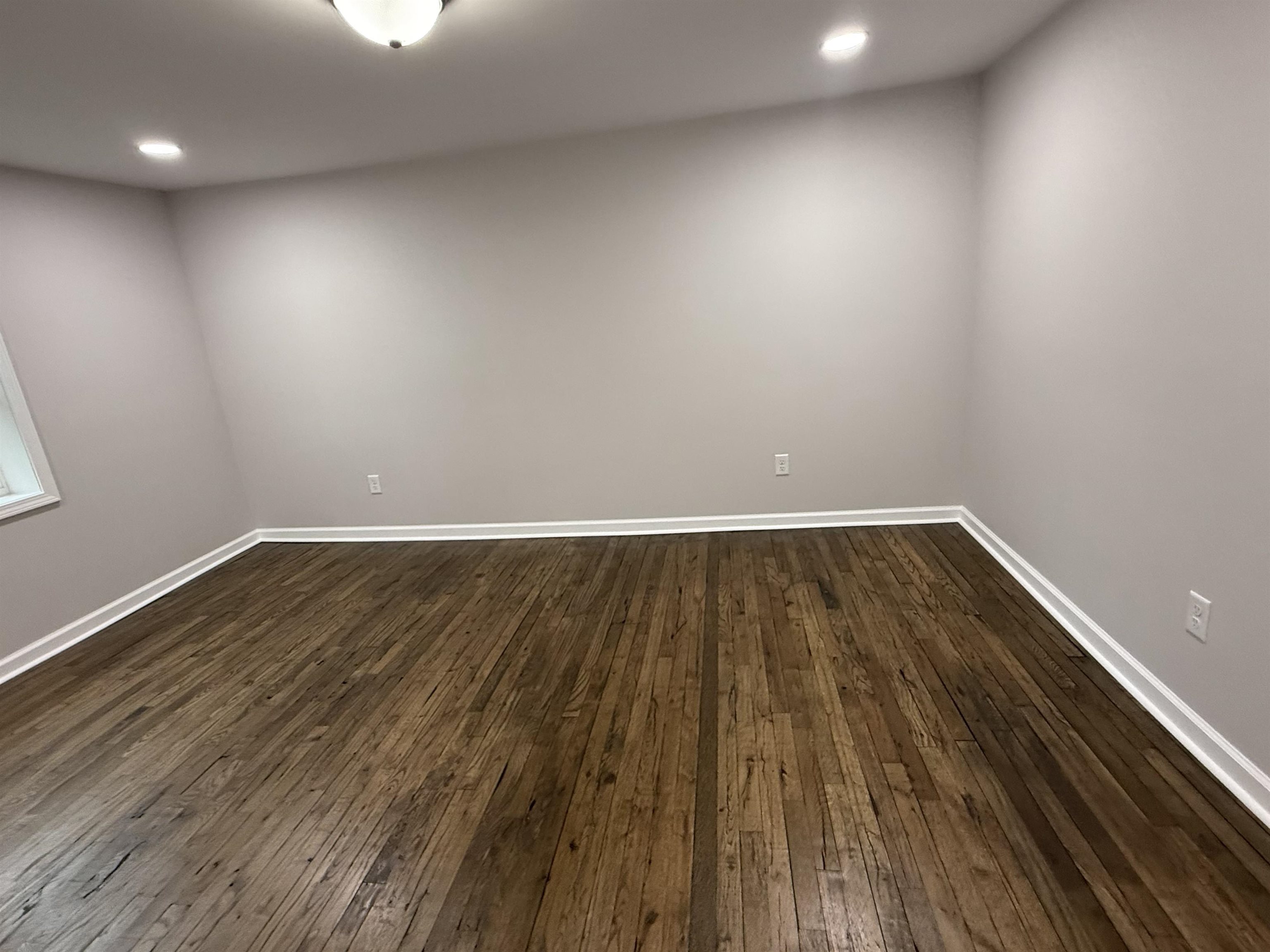 345 CROSS AVE