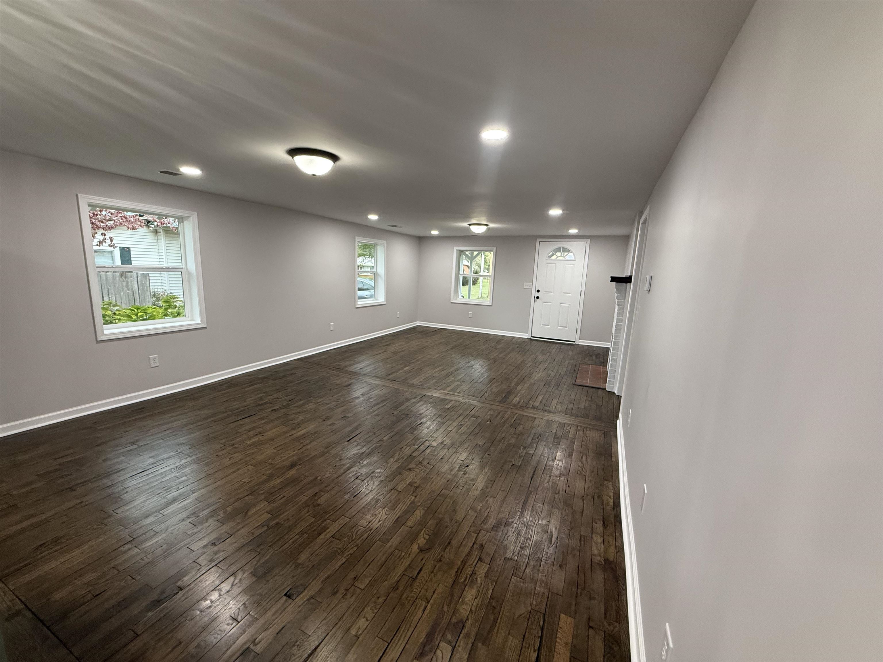 345 CROSS AVE