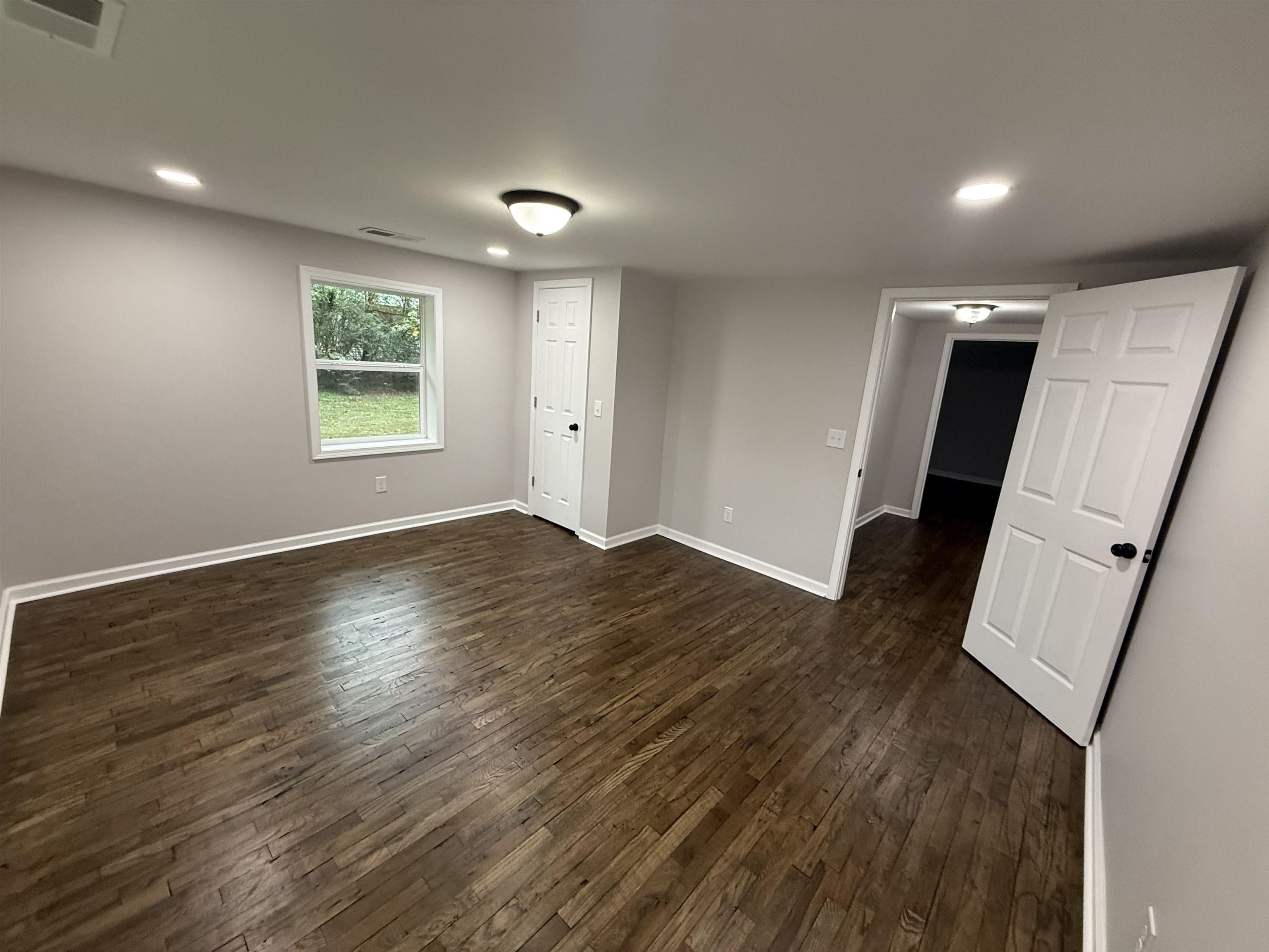 345 CROSS AVE