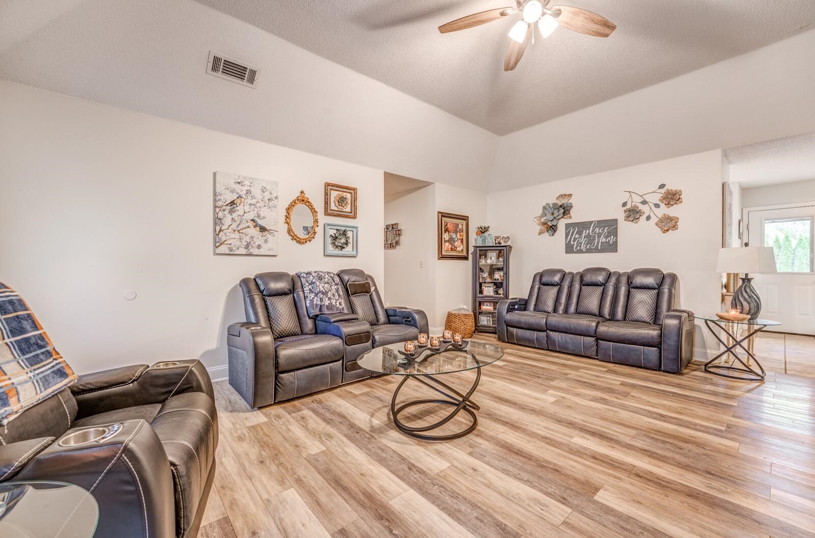 192 MADISON DR
