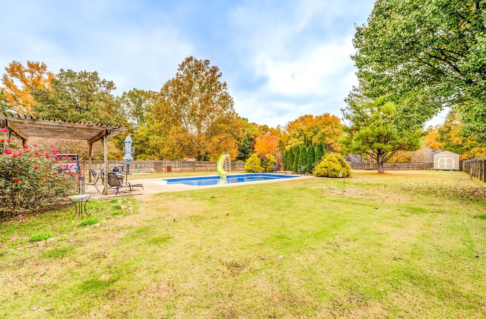 192 MADISON DR