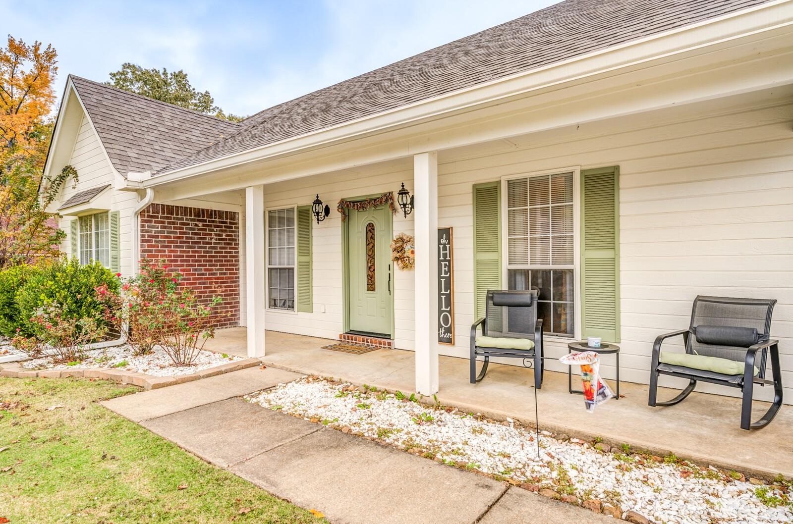 192 MADISON DR