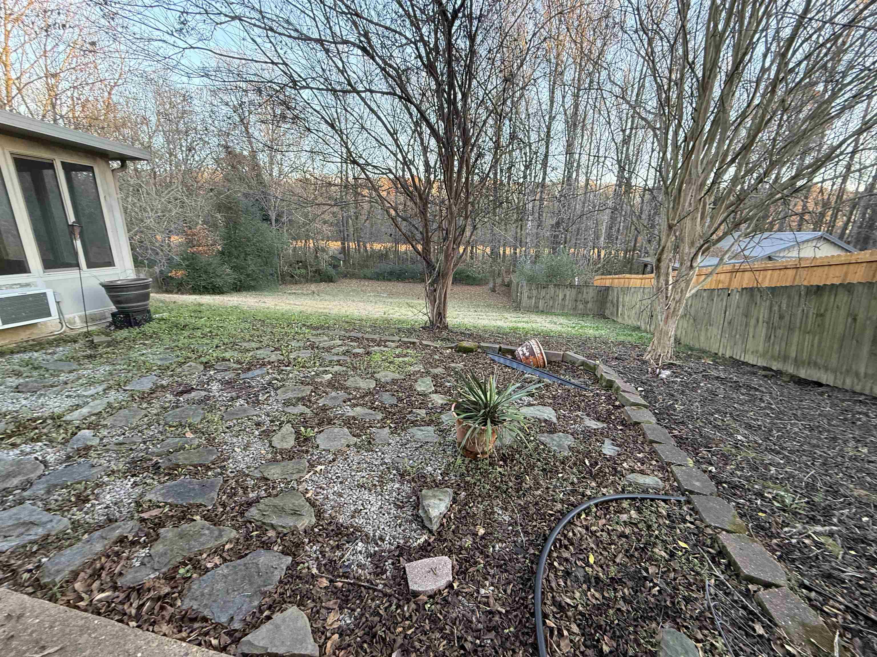 30 COUNTRY FOREST DR