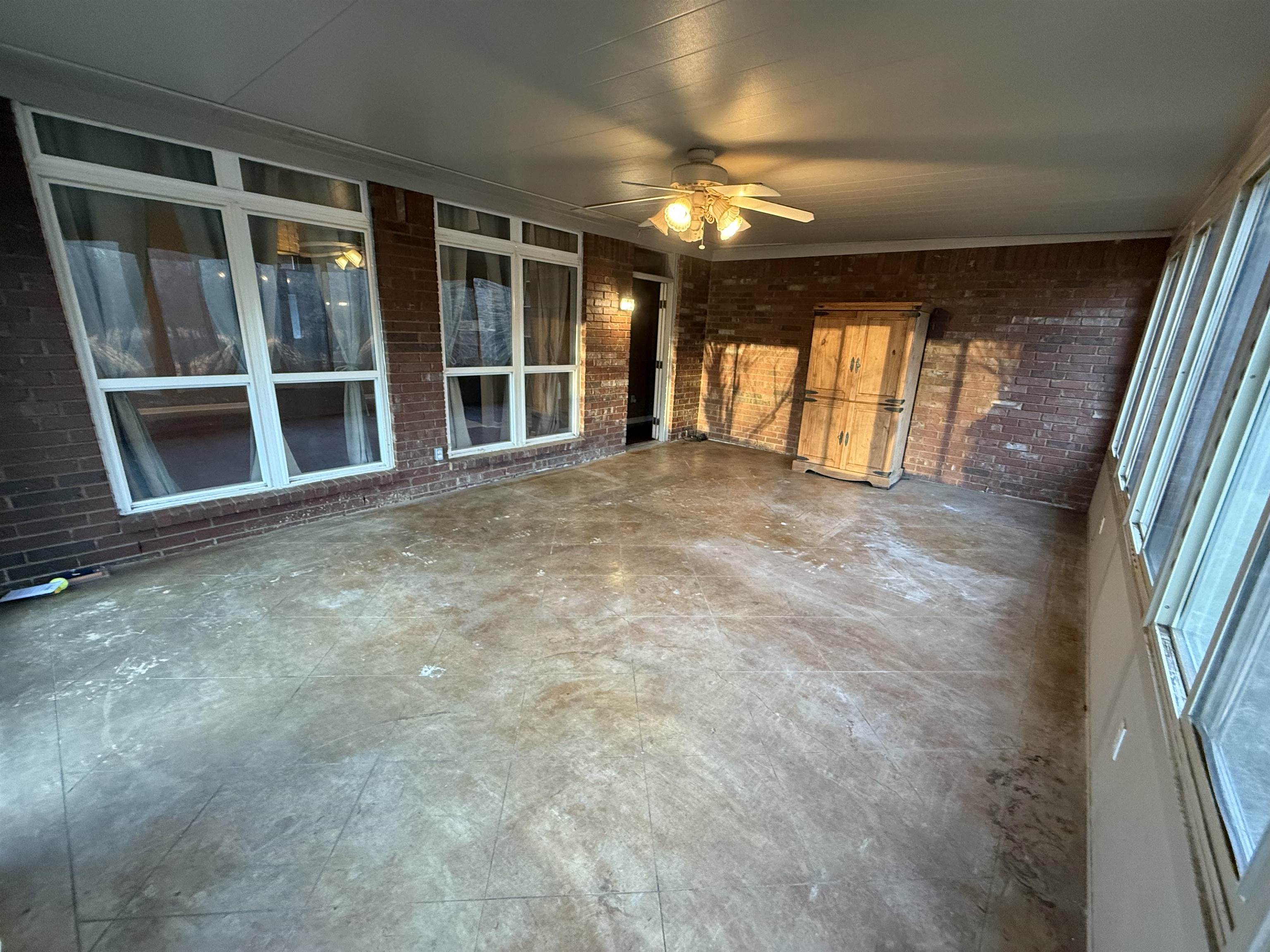 30 COUNTRY FOREST DR