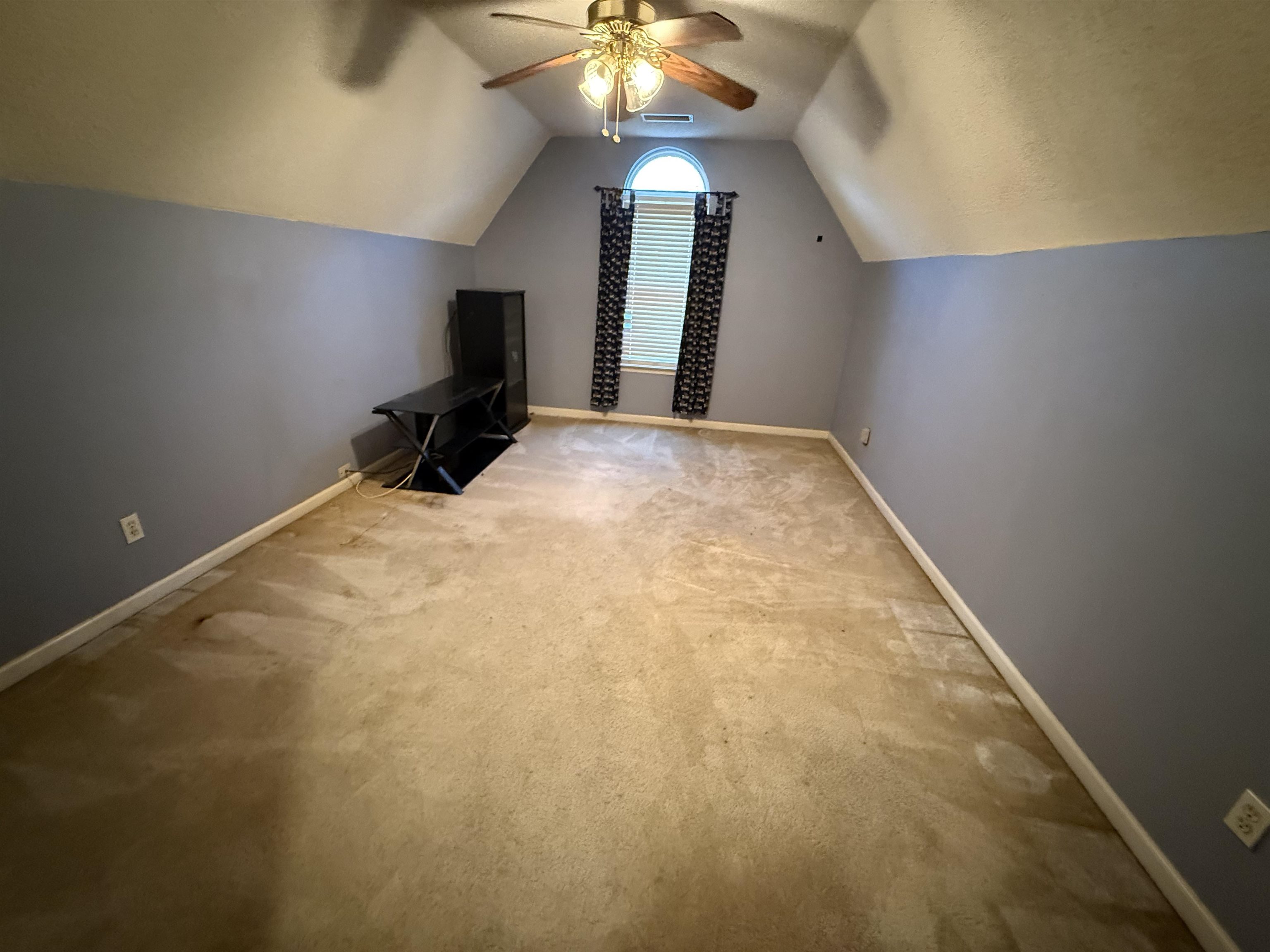 30 COUNTRY FOREST DR