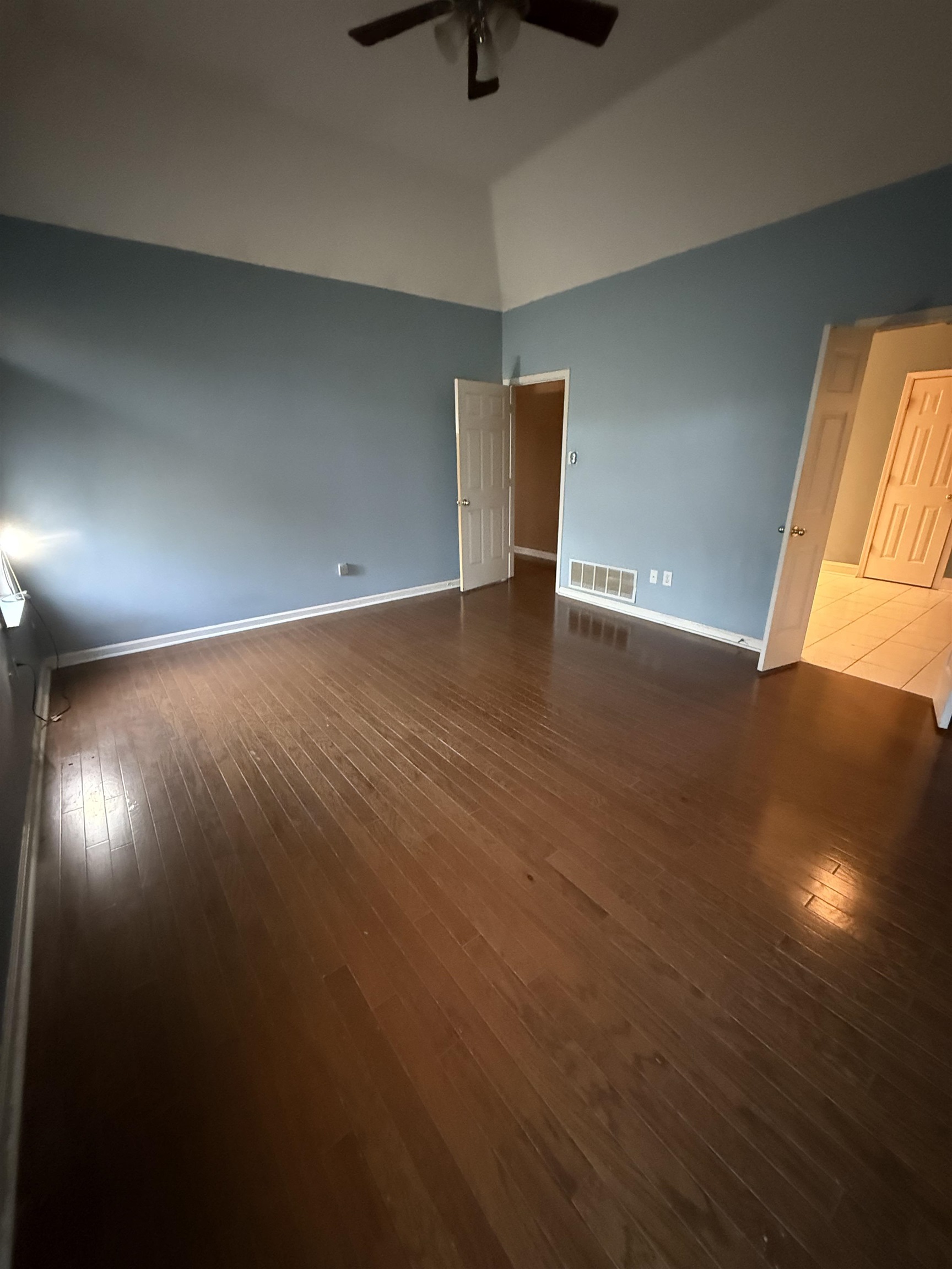 30 COUNTRY FOREST DR