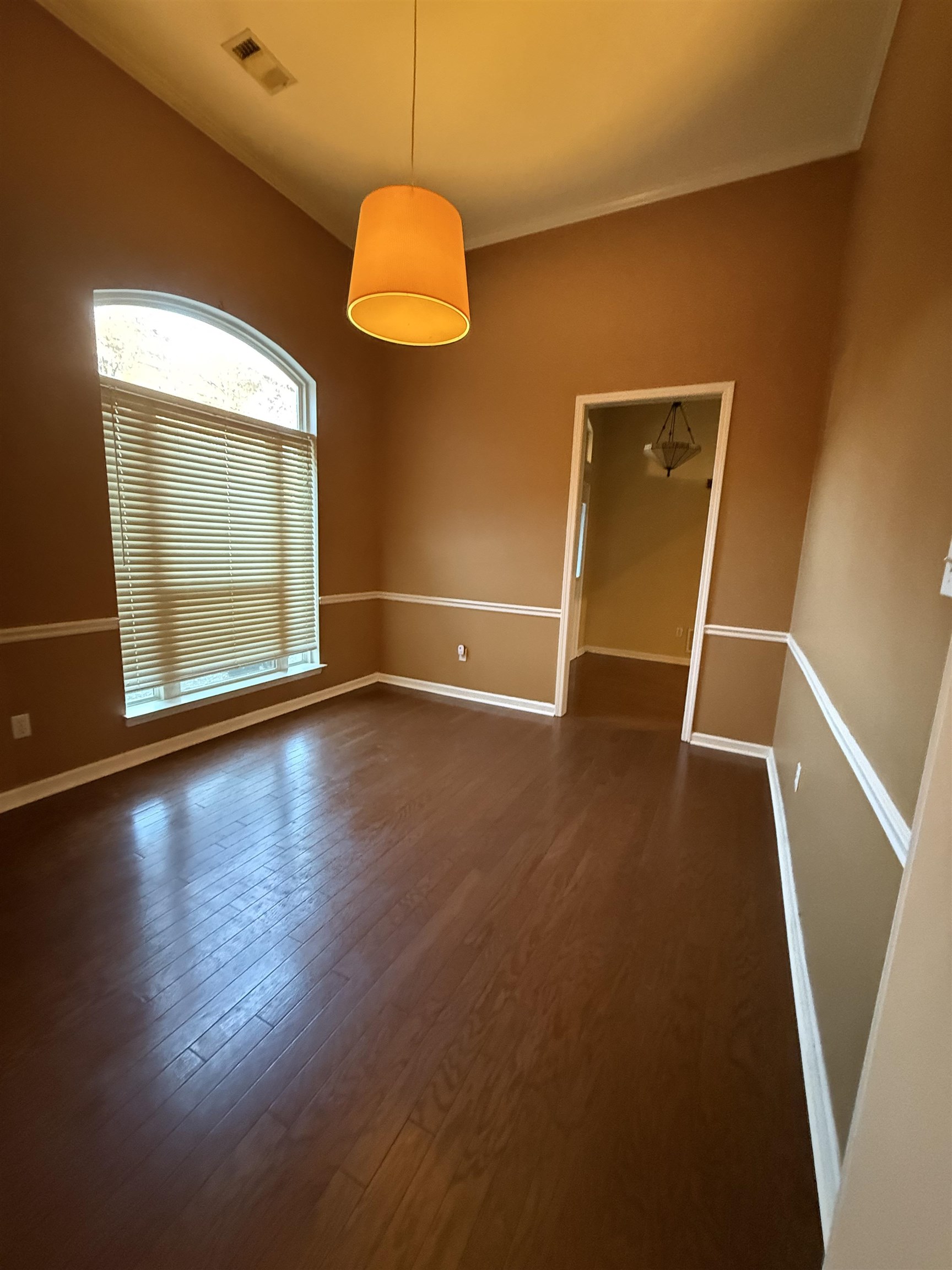 30 COUNTRY FOREST DR