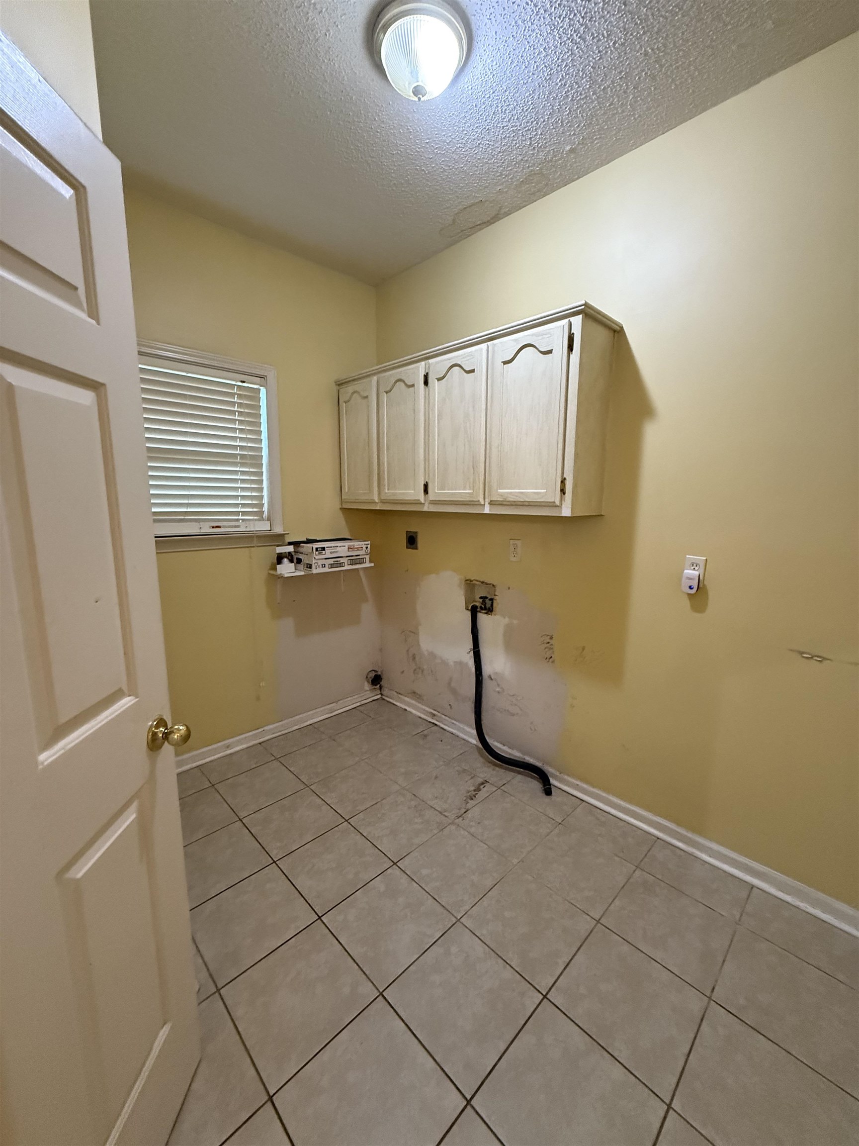 30 COUNTRY FOREST DR