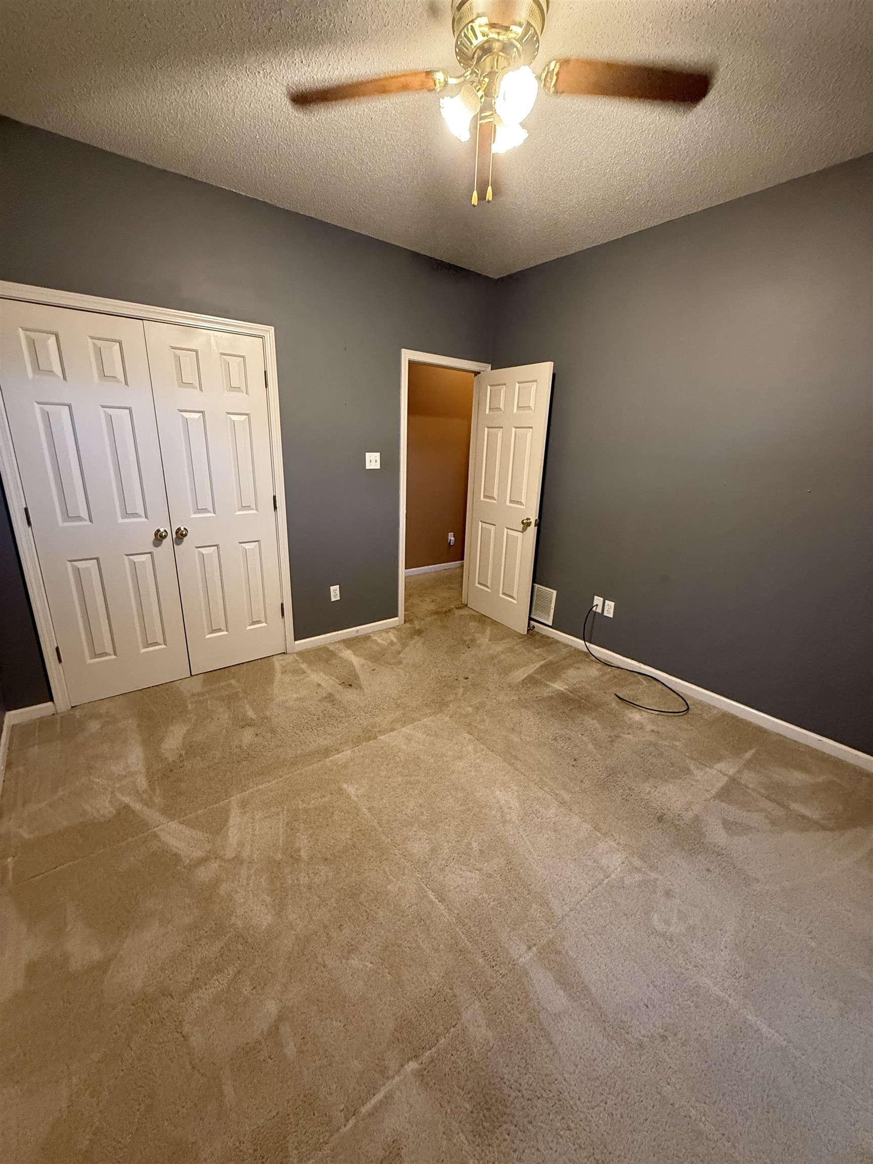 30 COUNTRY FOREST DR