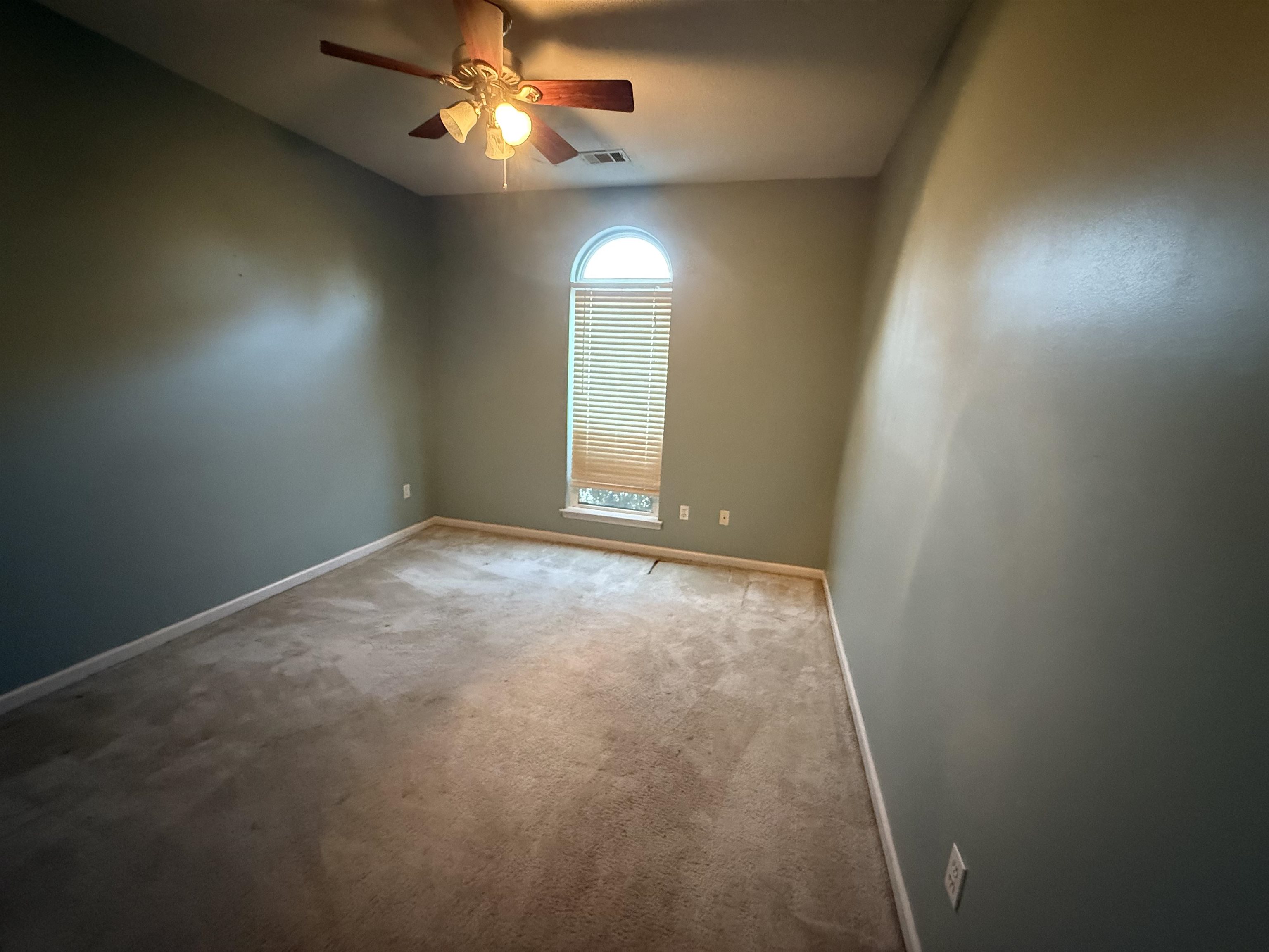 30 COUNTRY FOREST DR