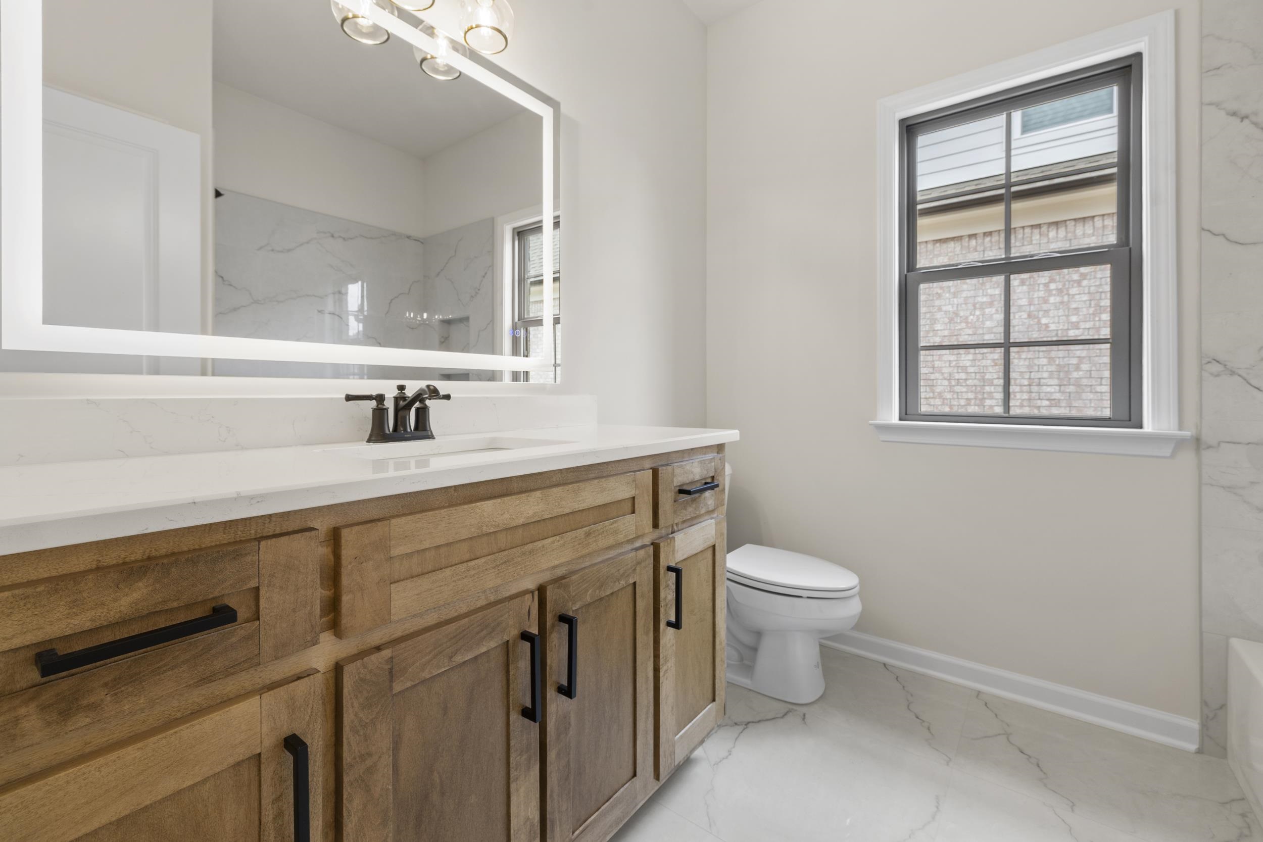 180 OAKLAND RIDGE CV