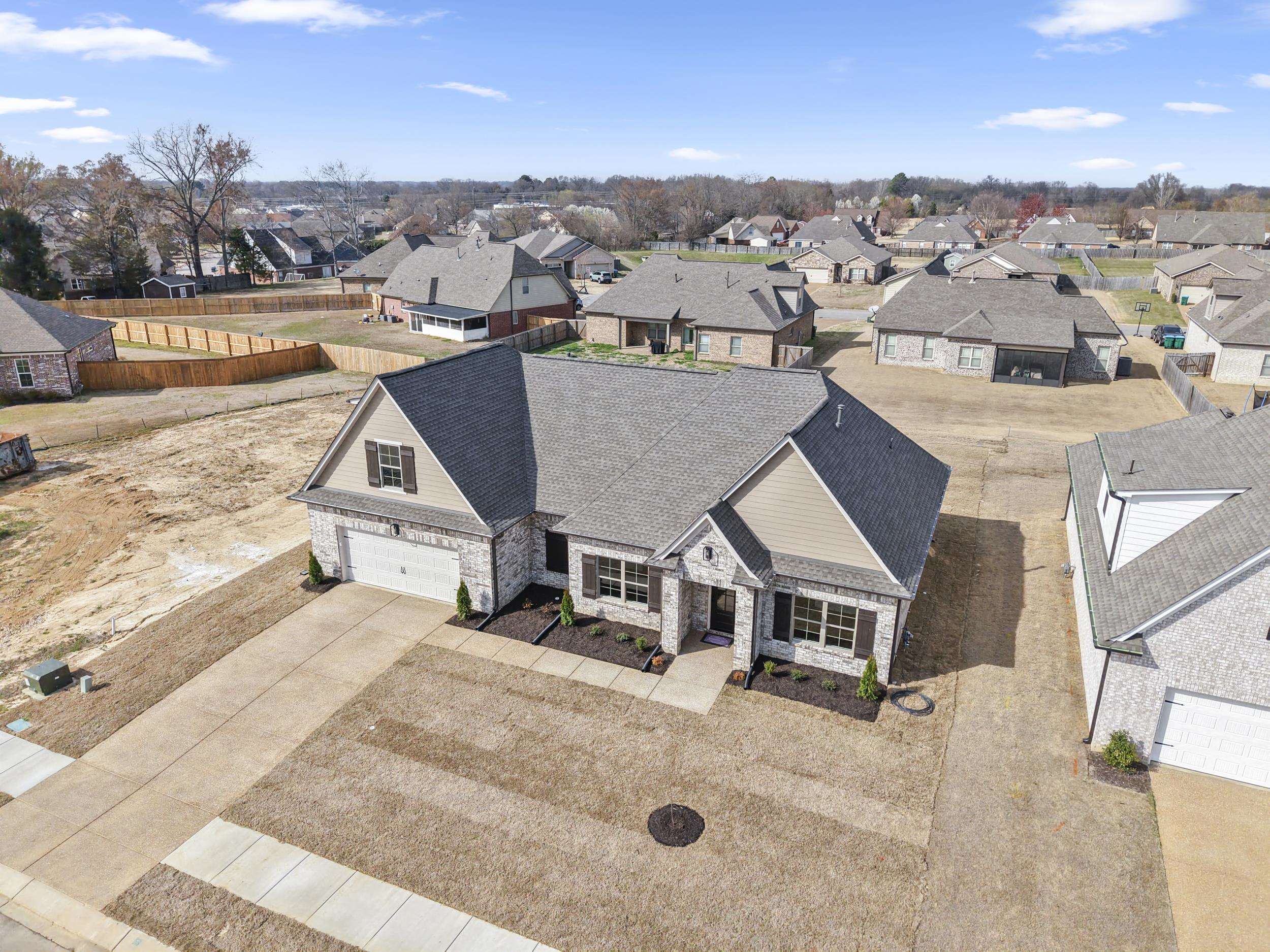 180 OAKLAND RIDGE CV