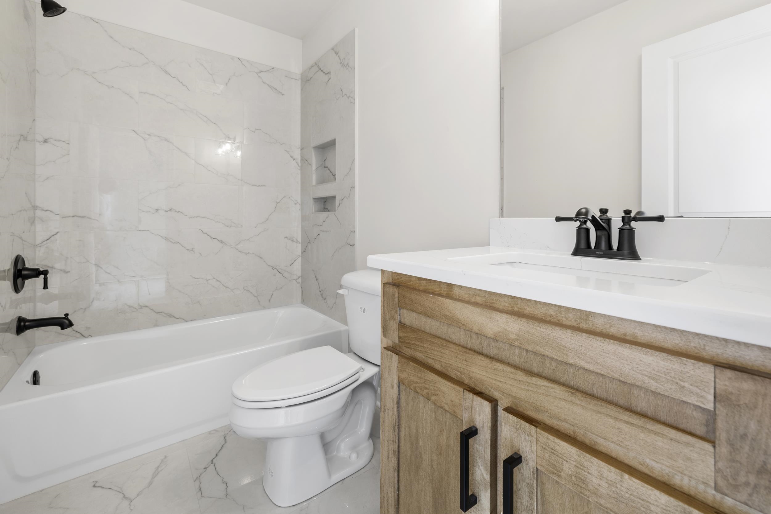 180 OAKLAND RIDGE CV