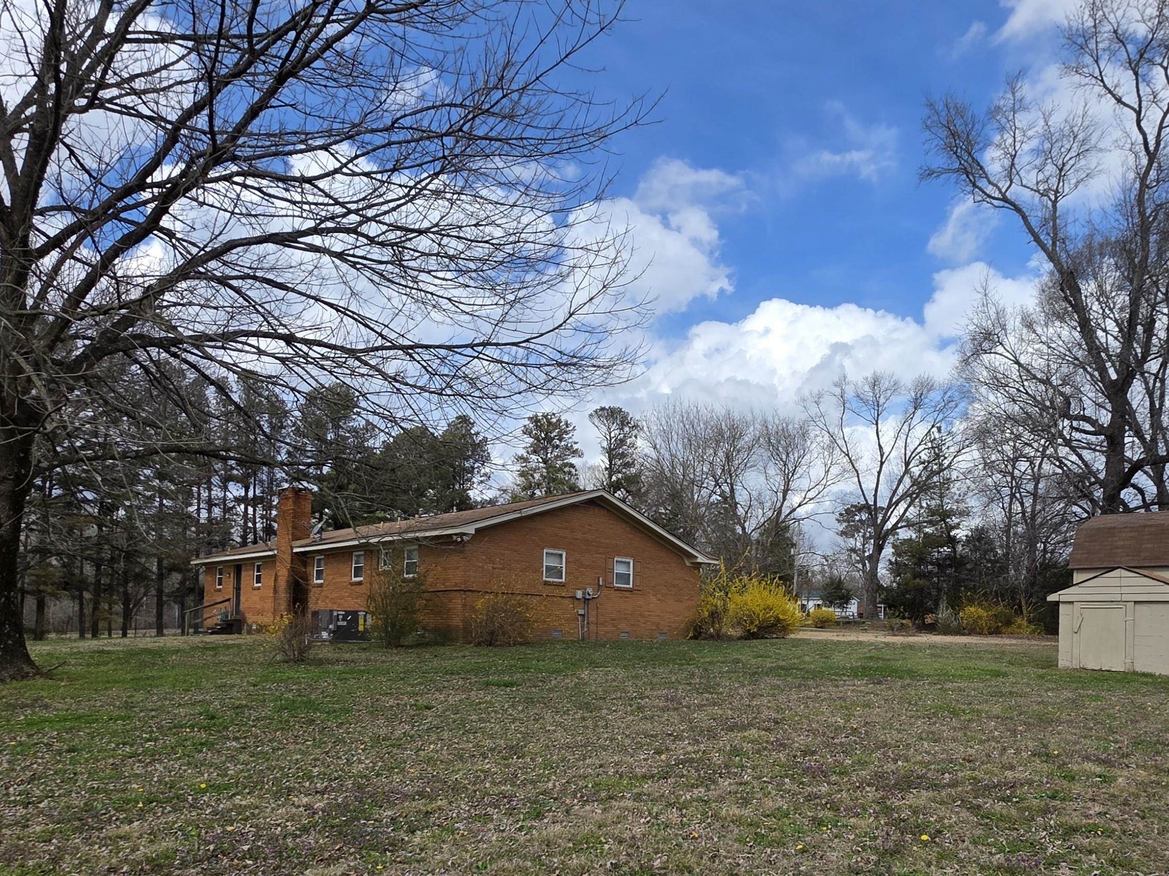 1669 RUSSELL BOND RD