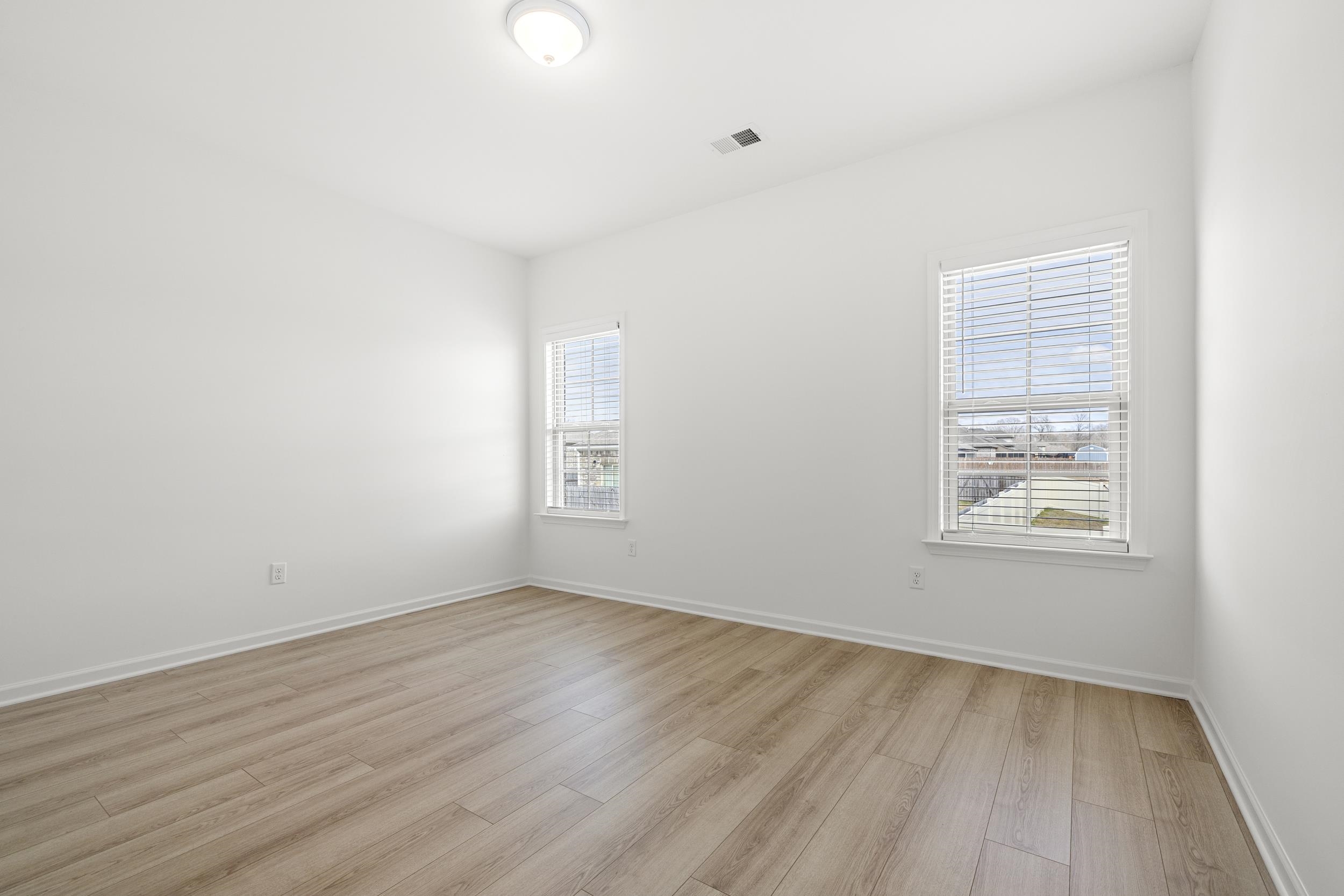 140 OAKLAND RIDGE CV