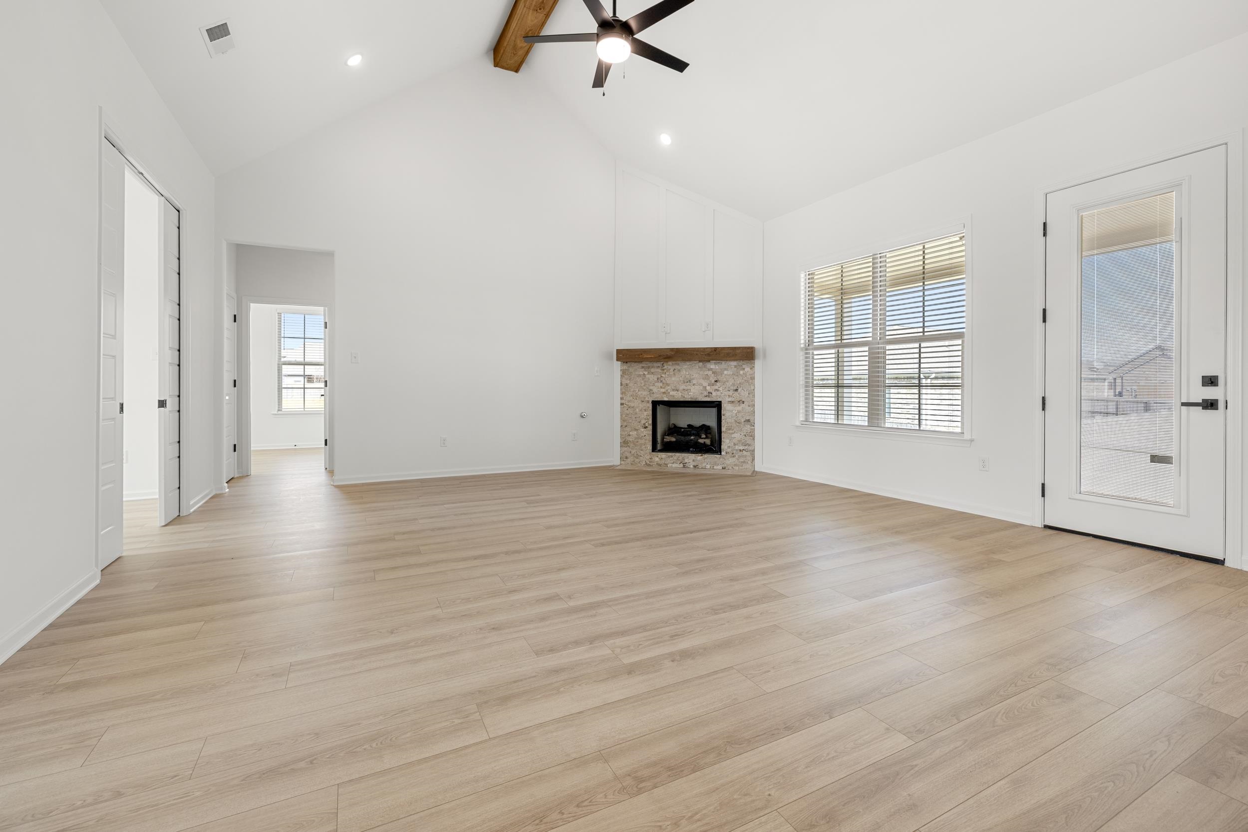 140 OAKLAND RIDGE CV