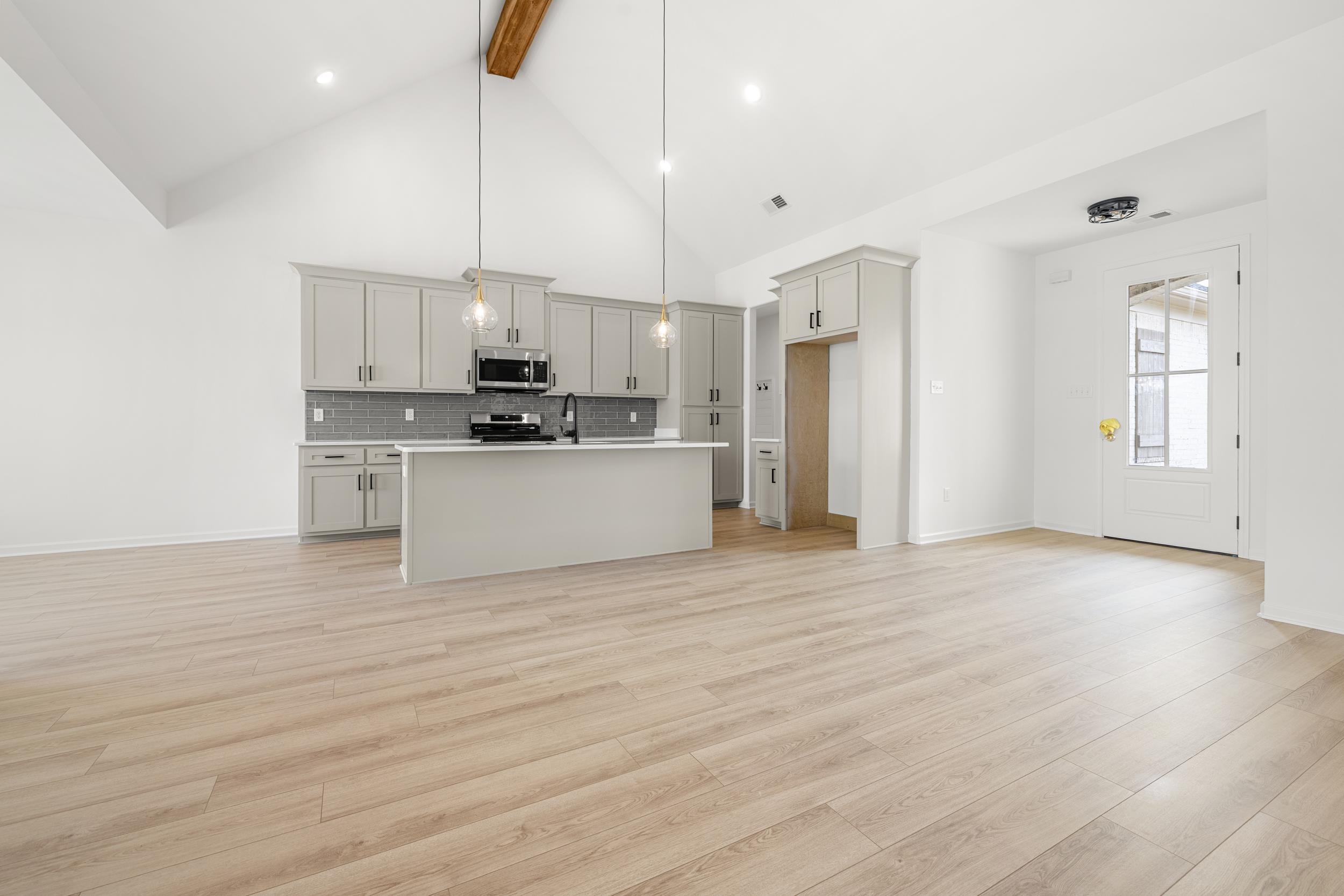 140 OAKLAND RIDGE CV