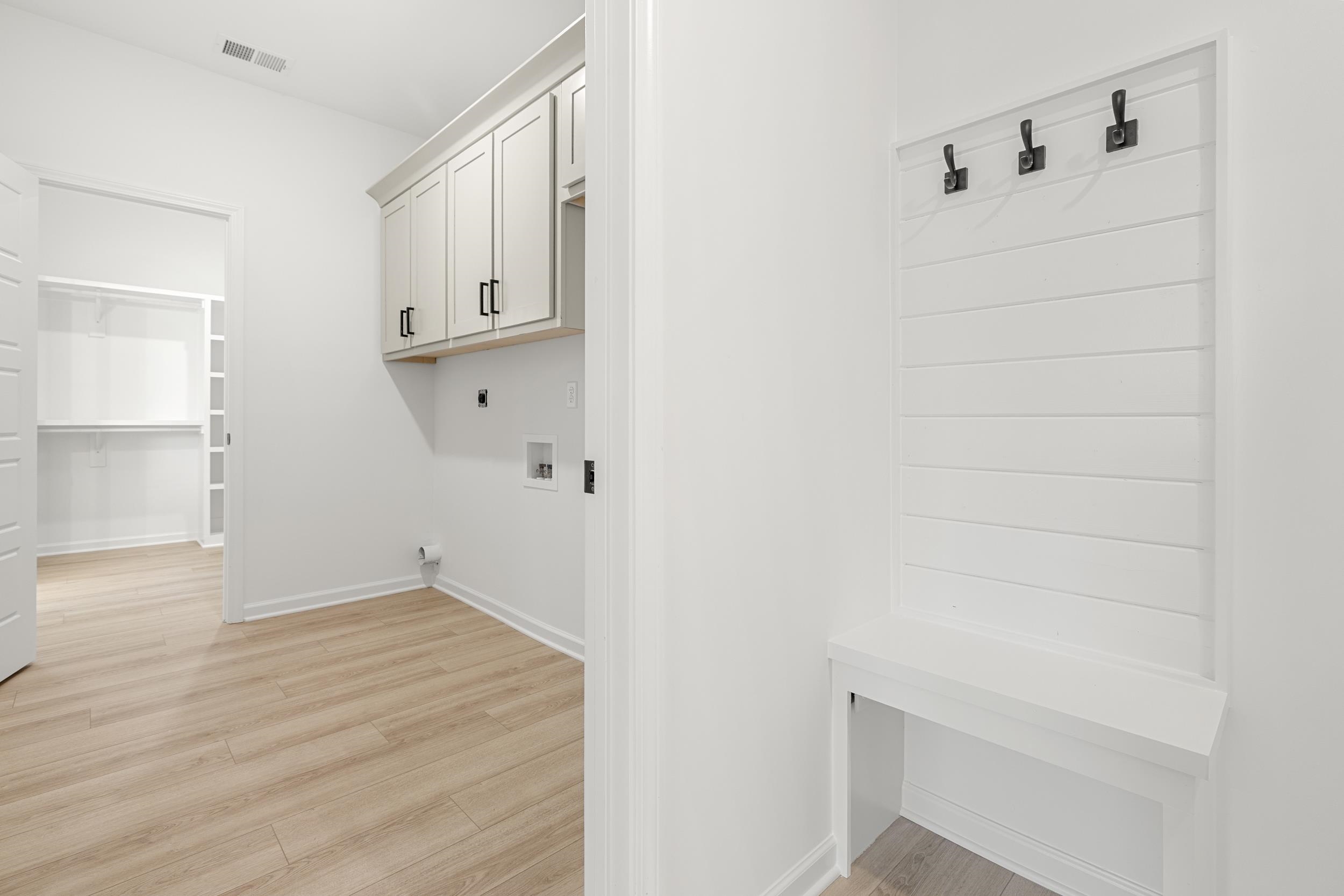 140 OAKLAND RIDGE CV