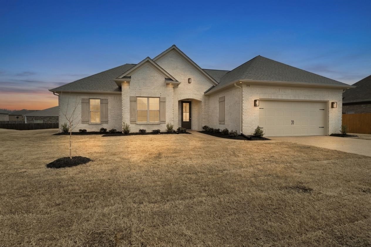 140 OAKLAND RIDGE CV