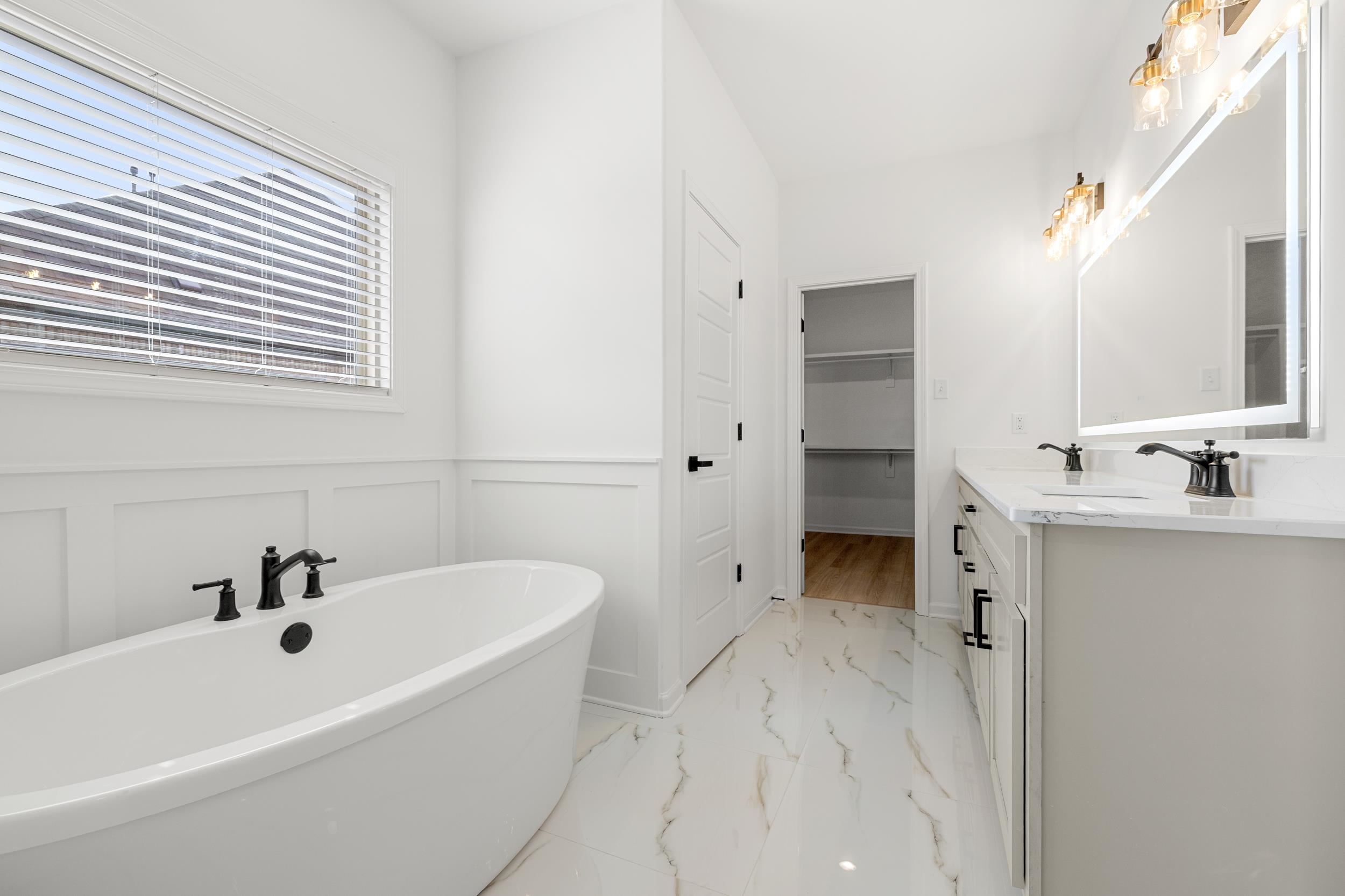 140 OAKLAND RIDGE CV