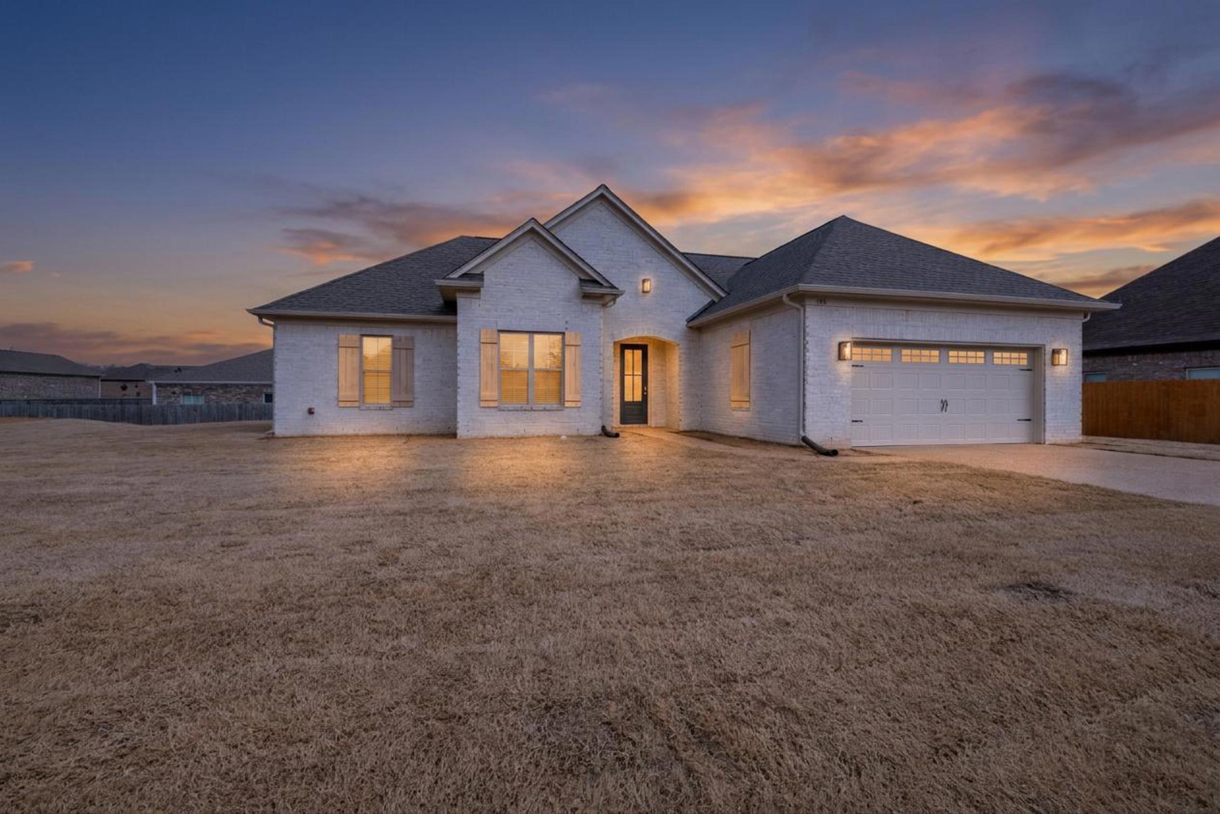 140 OAKLAND RIDGE CV