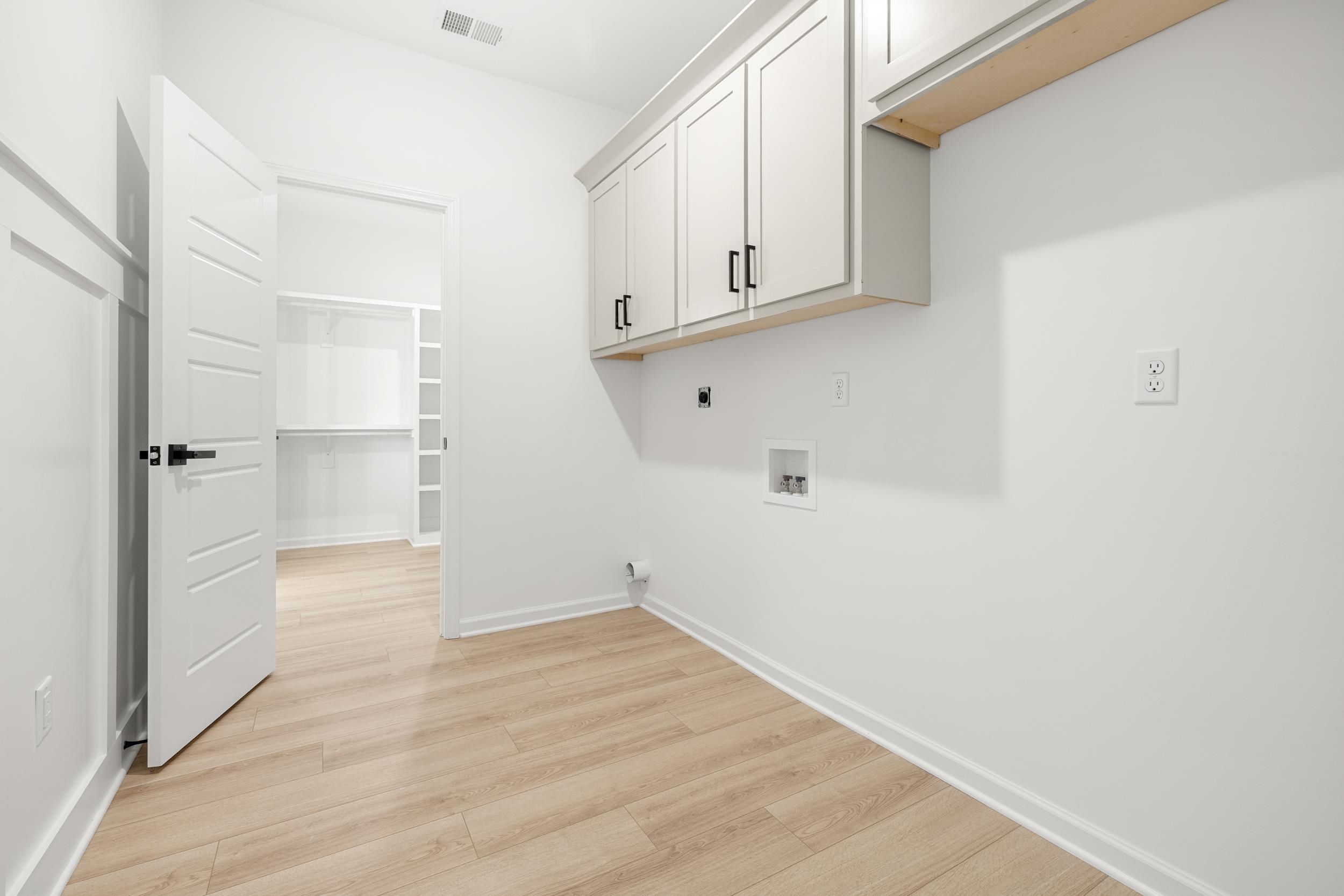 140 OAKLAND RIDGE CV