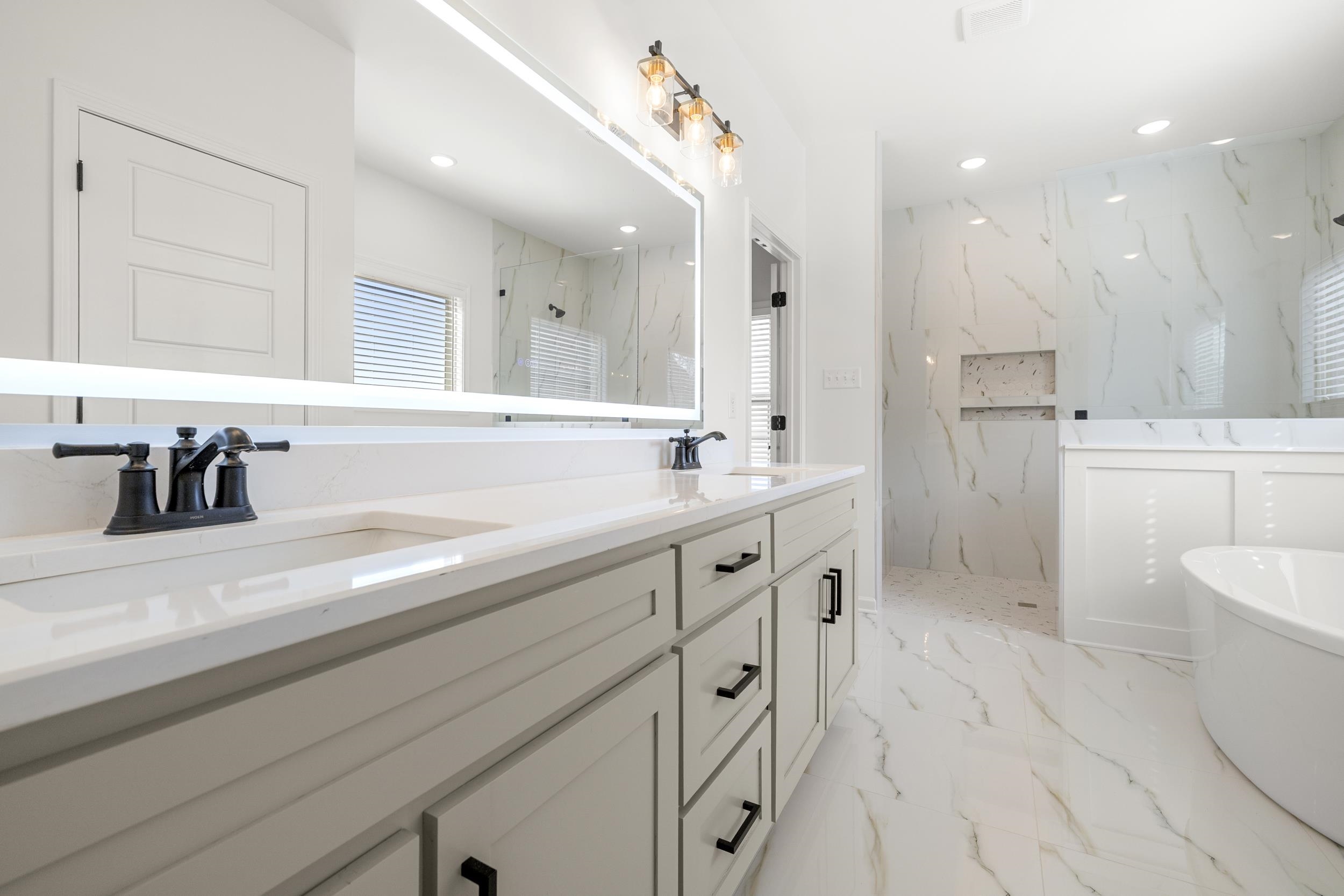 140 OAKLAND RIDGE CV